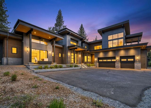10717 Carson Range "Heavenly Views"