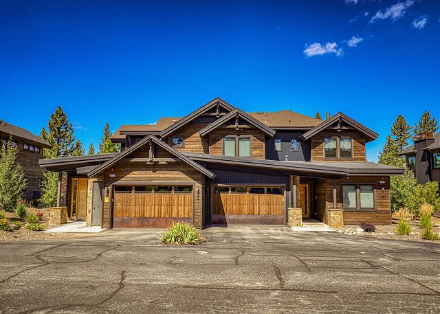 10113 Corrie Court "Cozy Corrie Chalet"