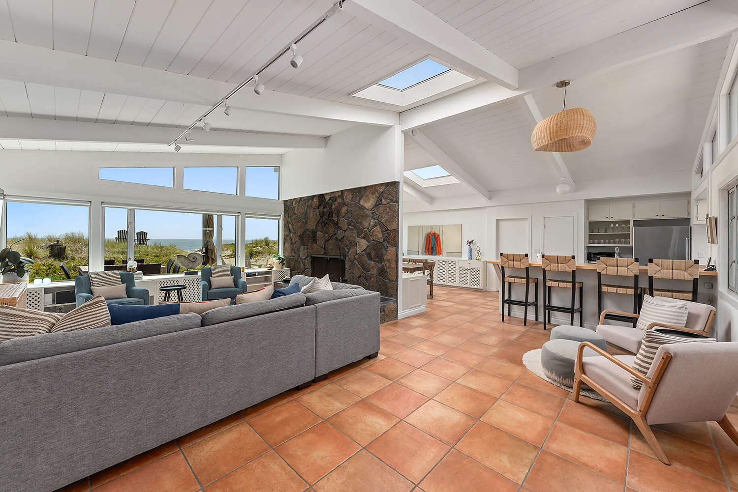 122 Seadrift Road | Photo 6