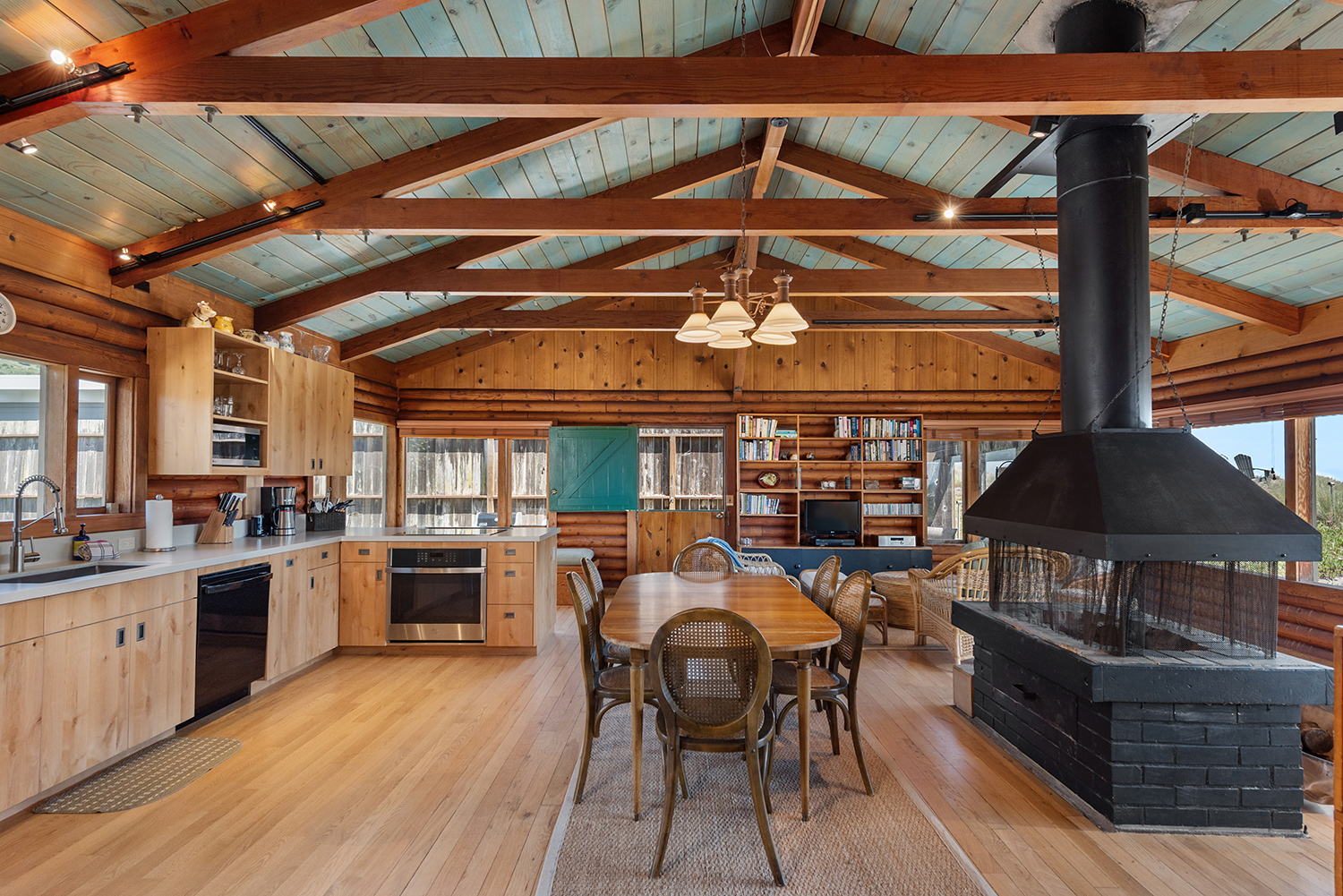 124 Seadrift Road | Photo 6