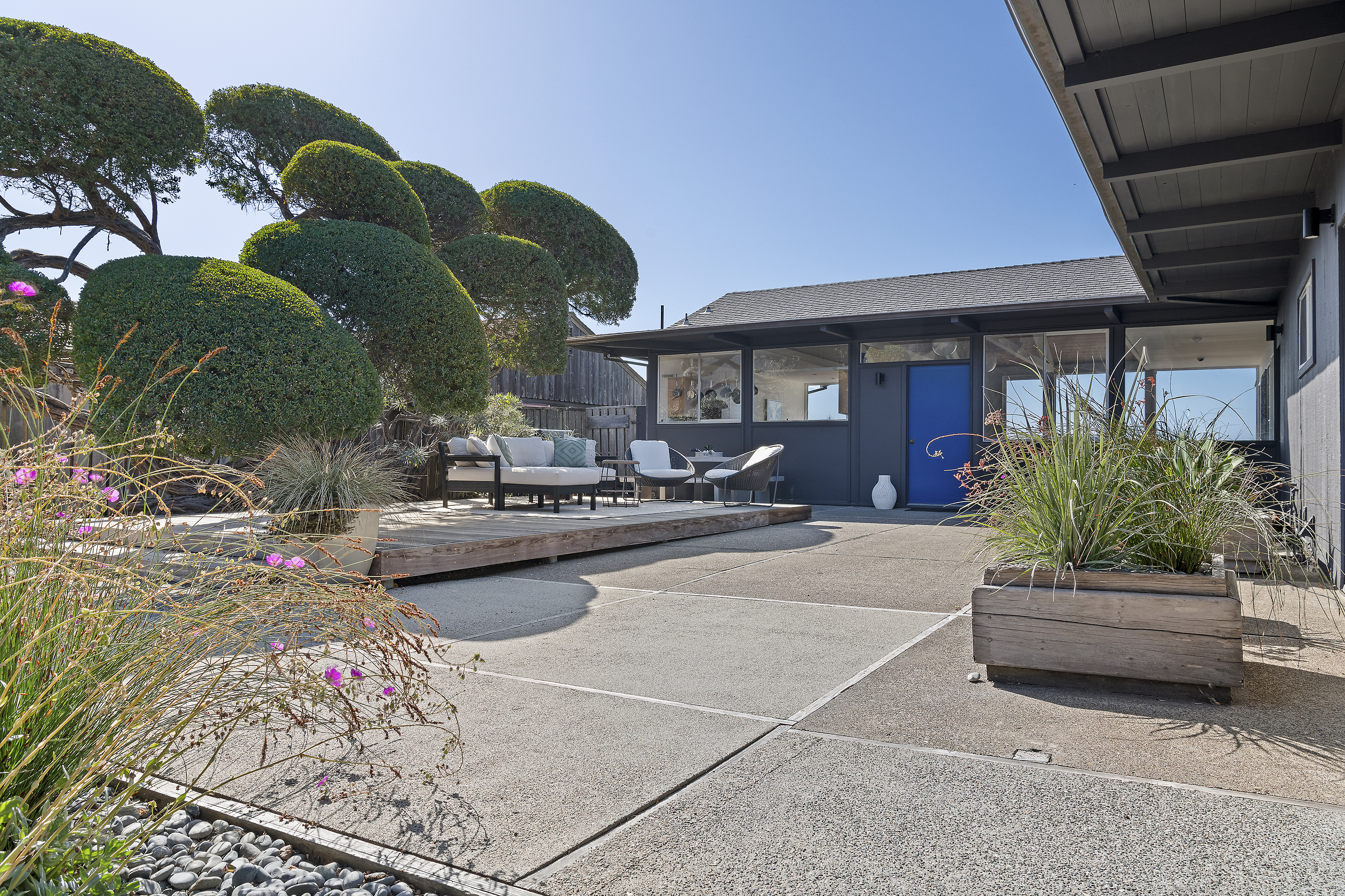 156 Seadrift Road | Photo 5