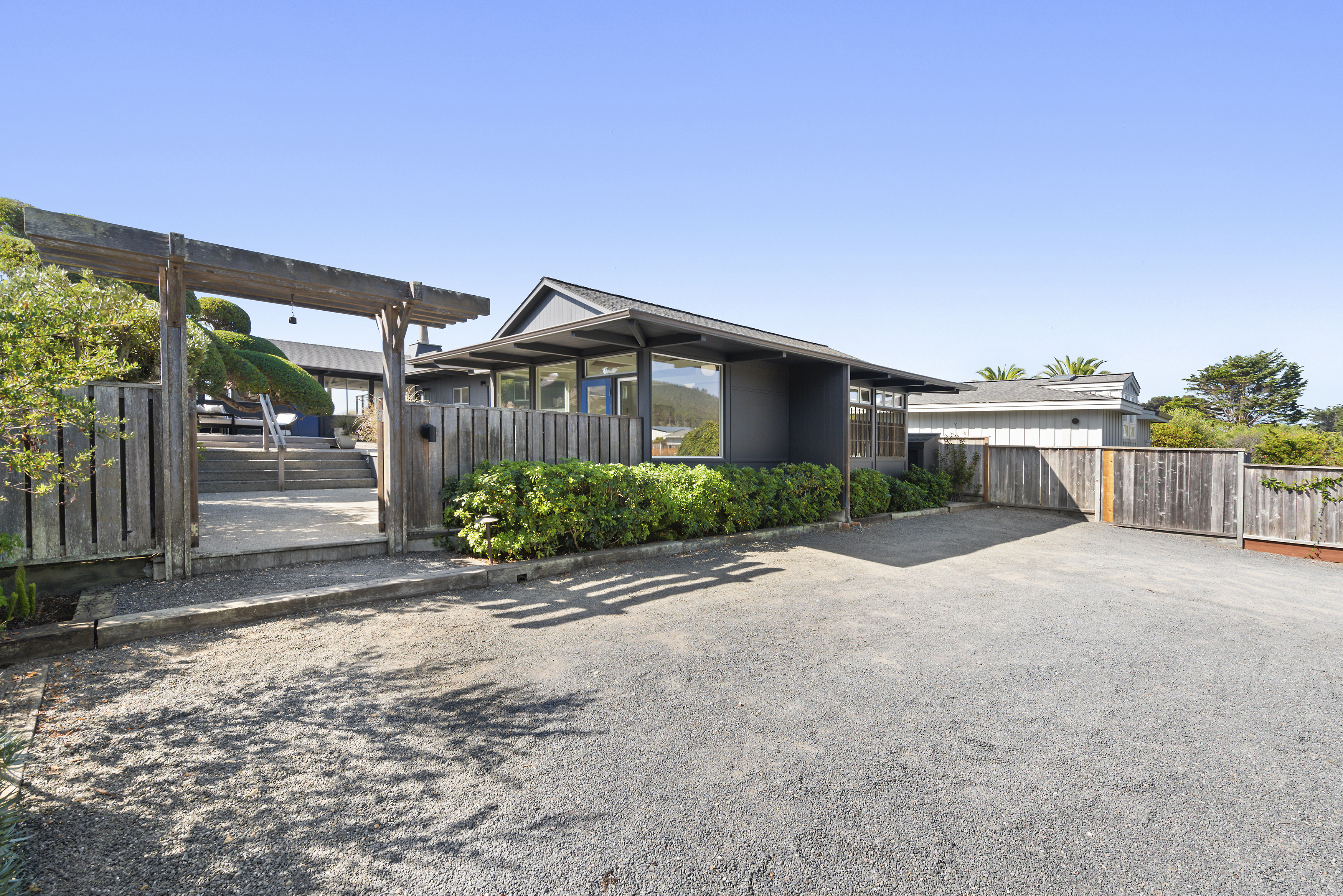 156 Seadrift Road | Photo 3