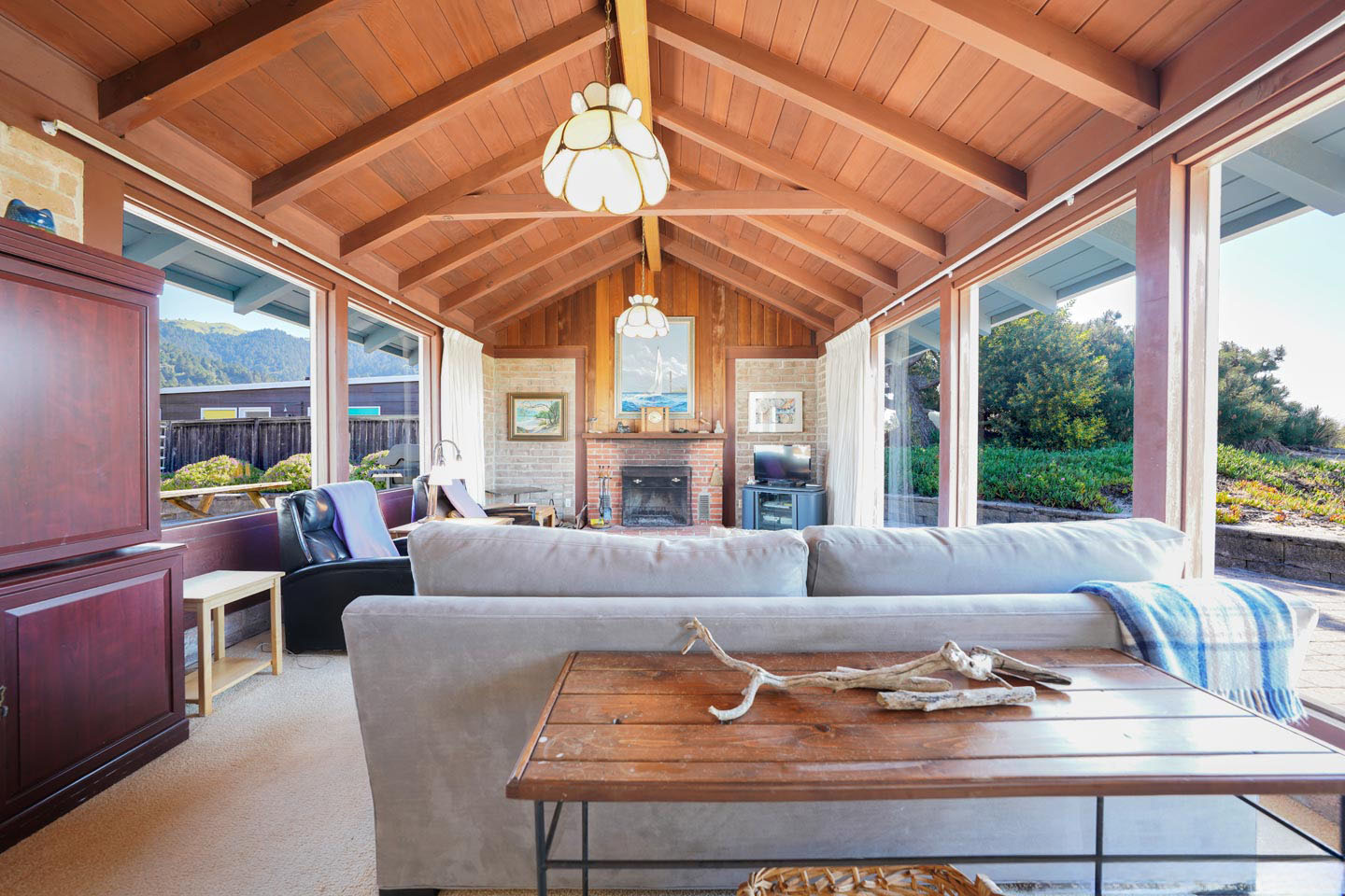 204 Seadrift Road | Photo 3