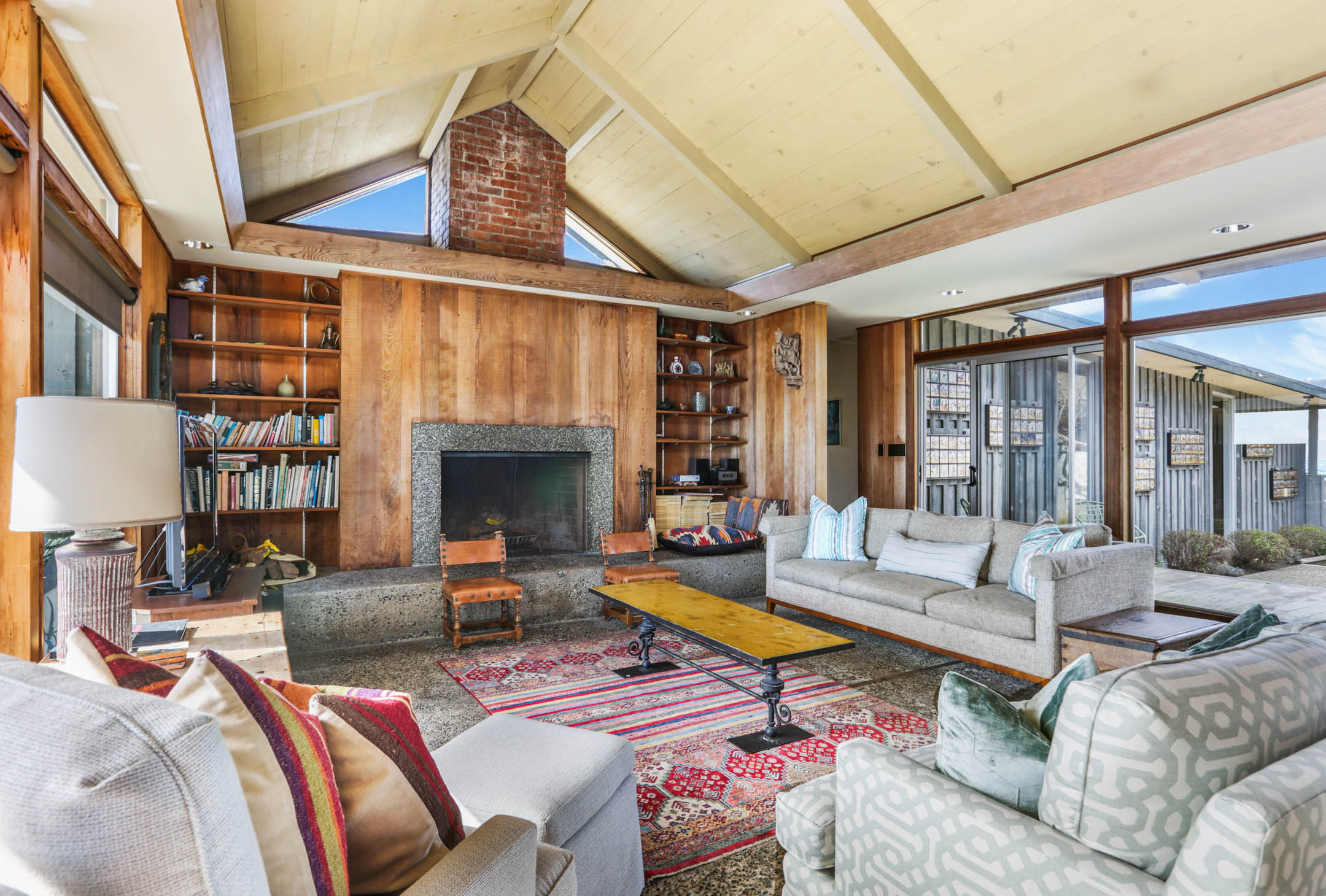 270 Seadrift Road | Photo 3