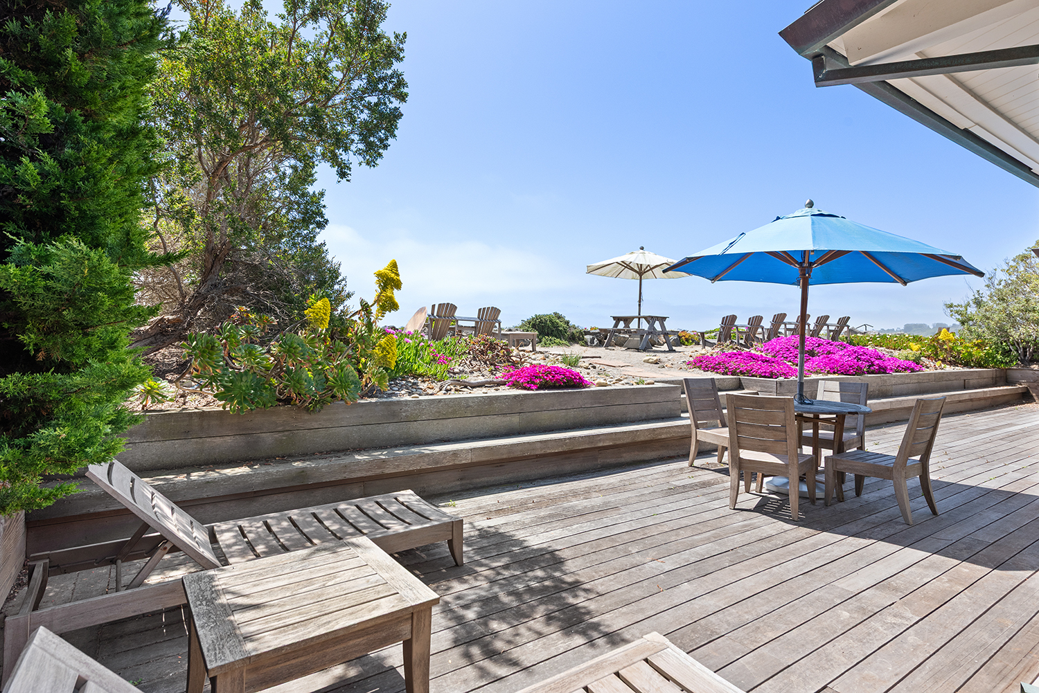 306 Seadrift Road | Photo 1