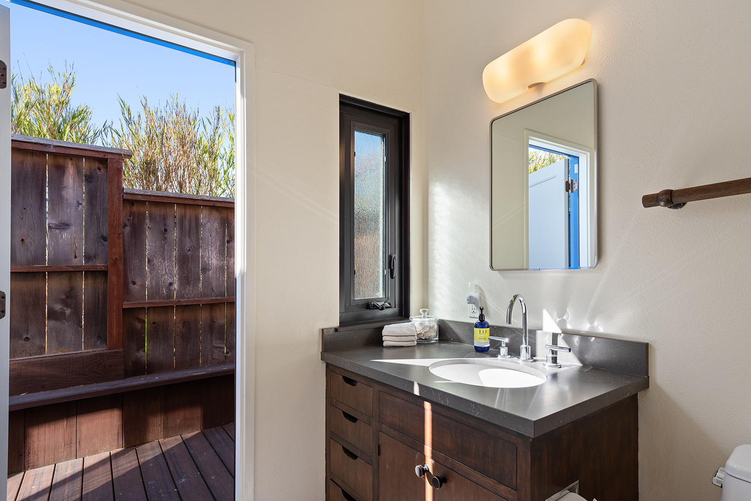 322 Seadrift Road | Photo 17