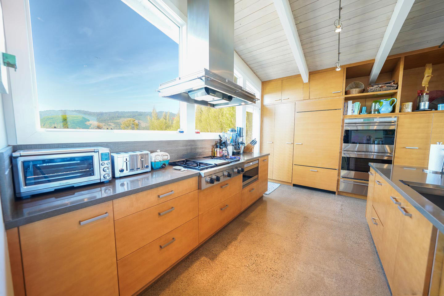 324 Seadrift Road | Photo 6