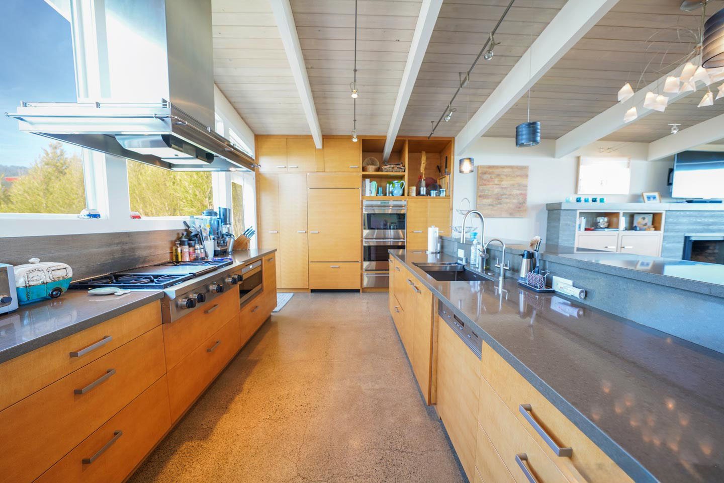 324 Seadrift Road | Photo 8