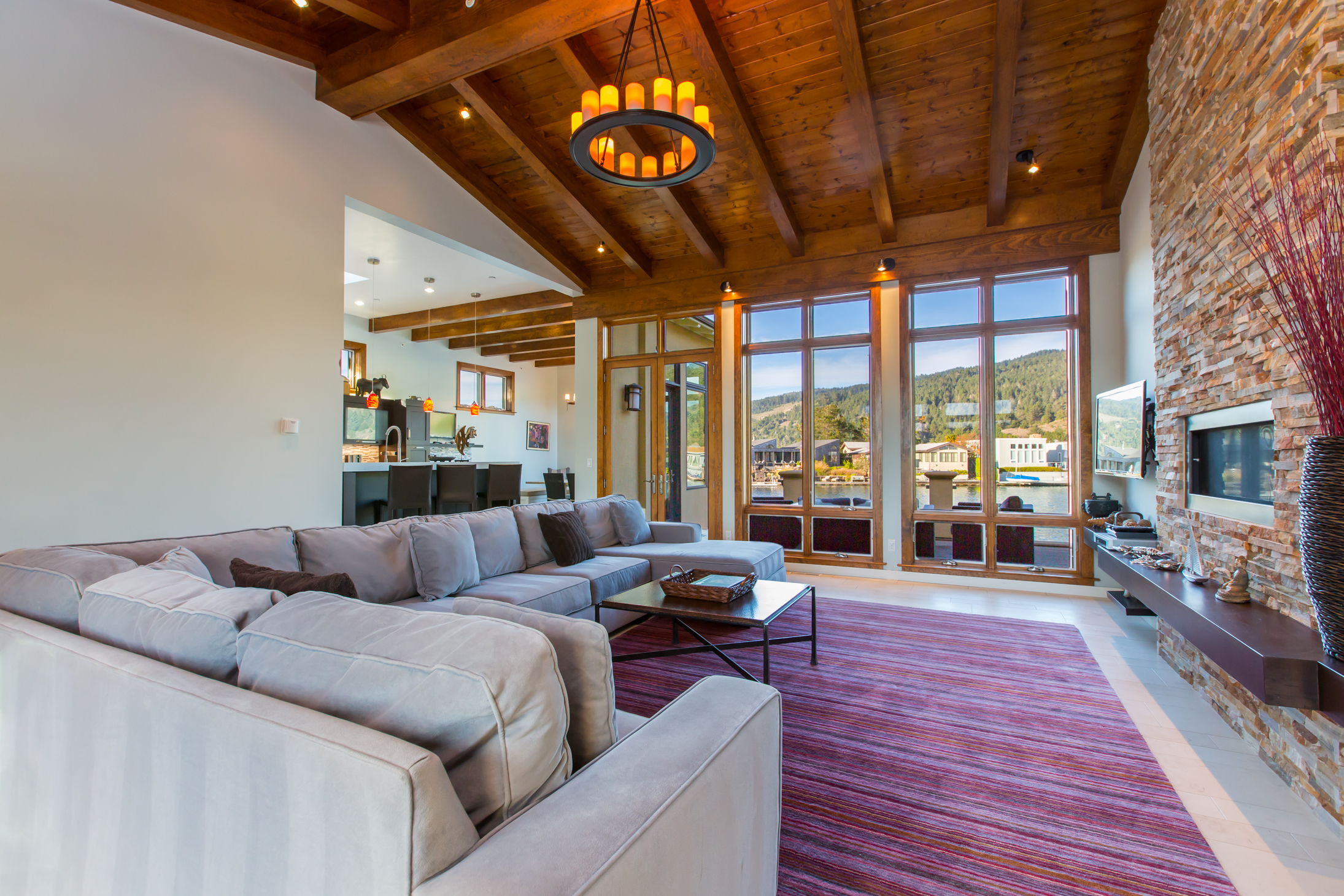 221 Seadrift Road | Photo 3