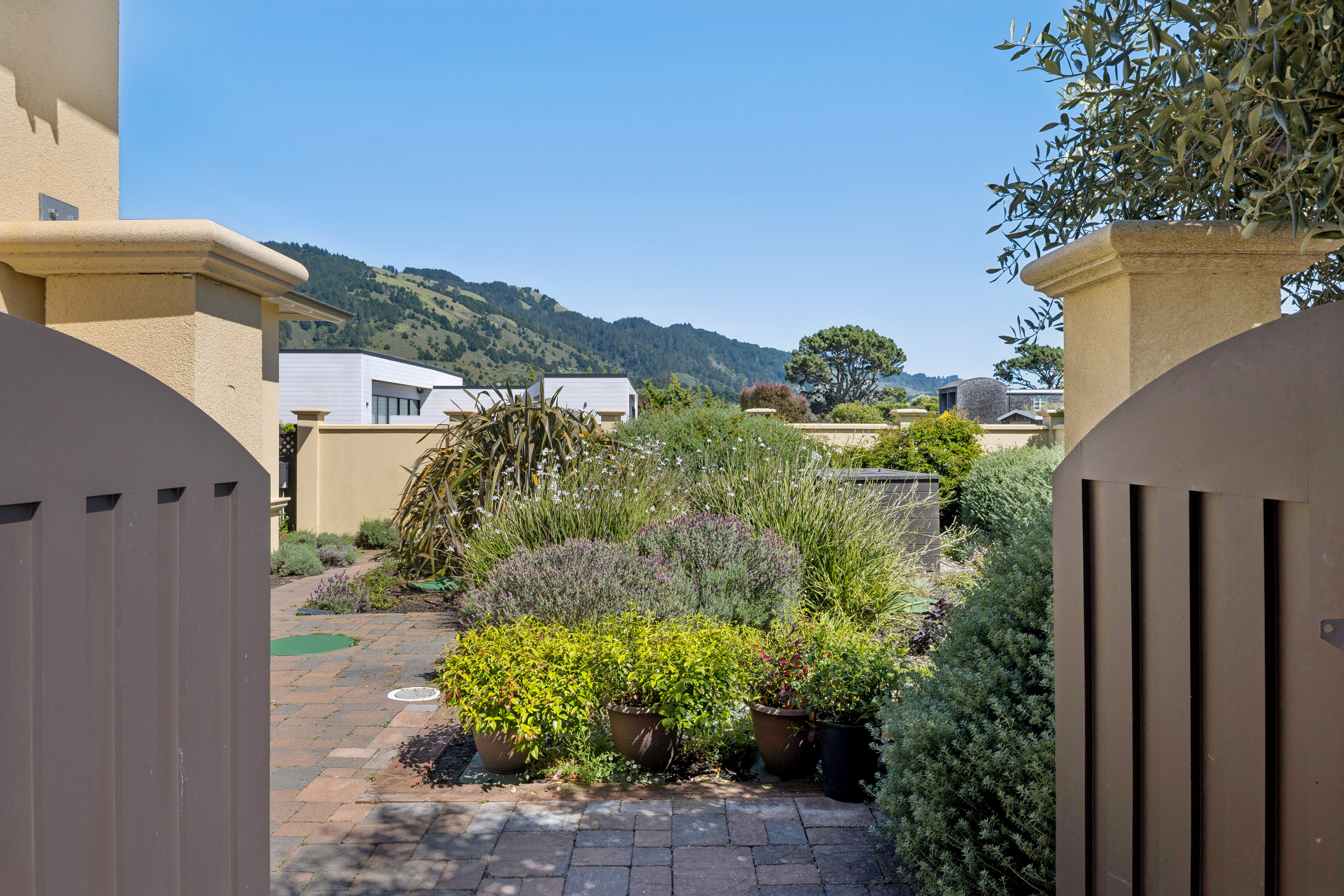 221 Seadrift Road | Photo 3