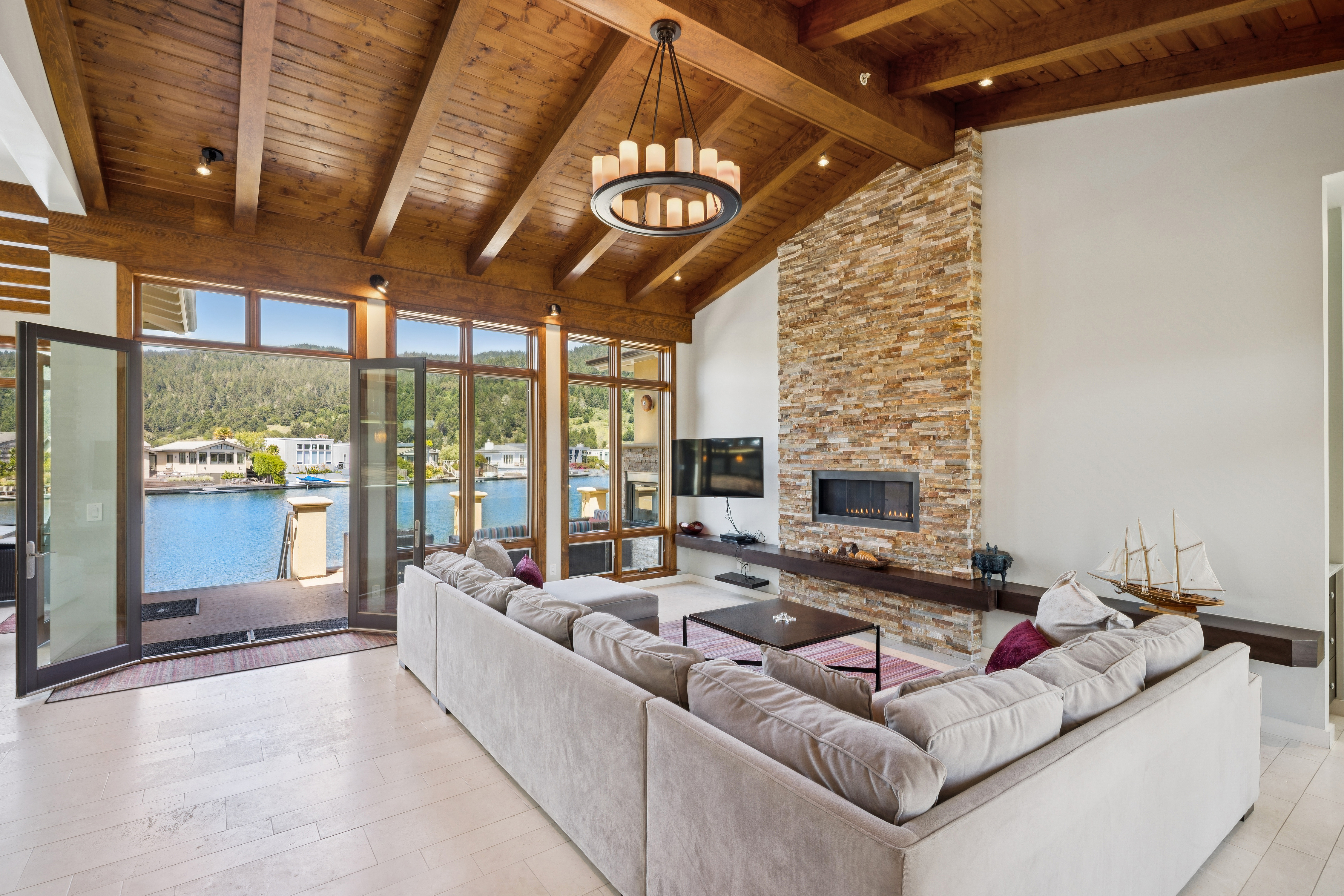 221 Seadrift Road | Photo 1