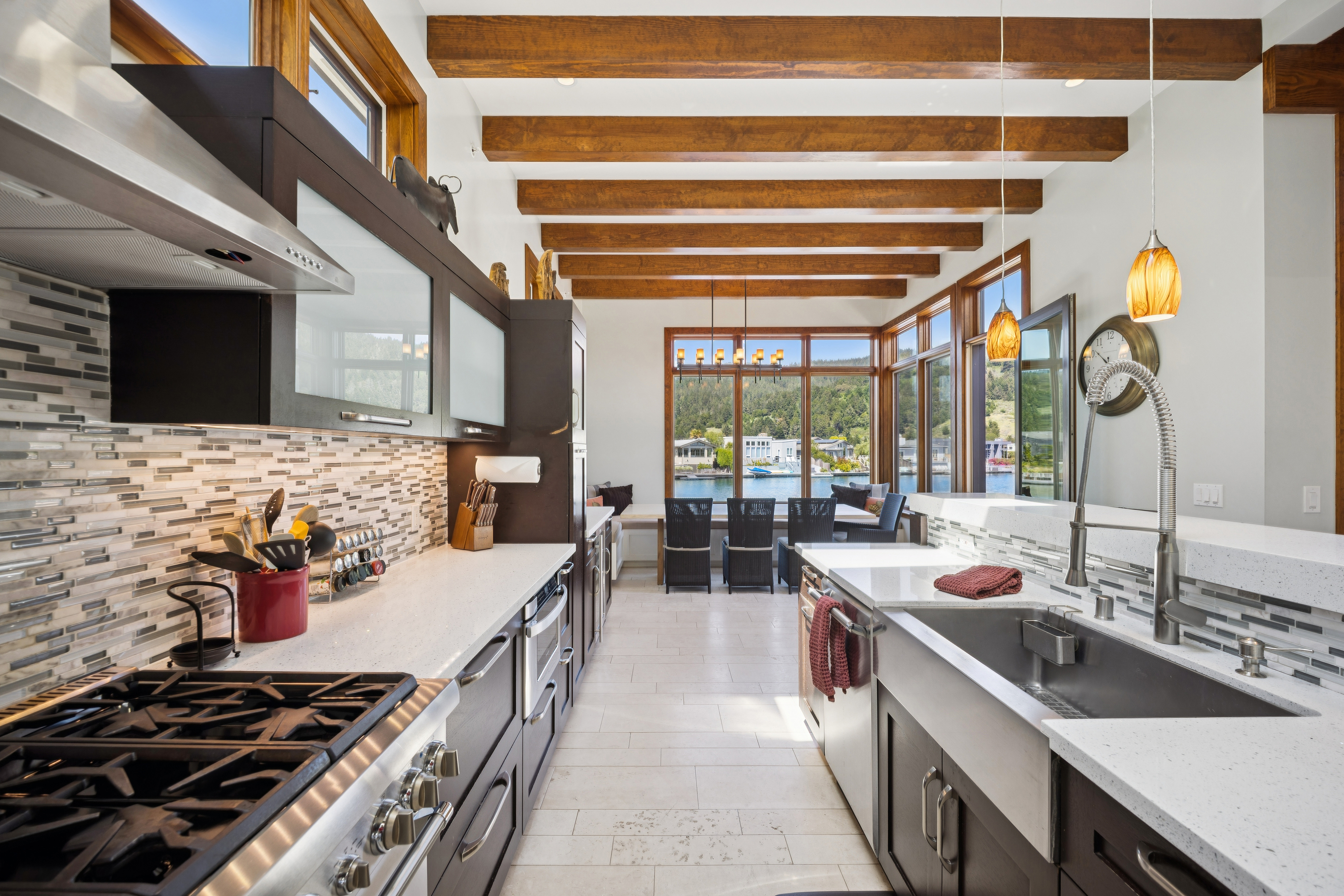 221 Seadrift Road | Photo 11