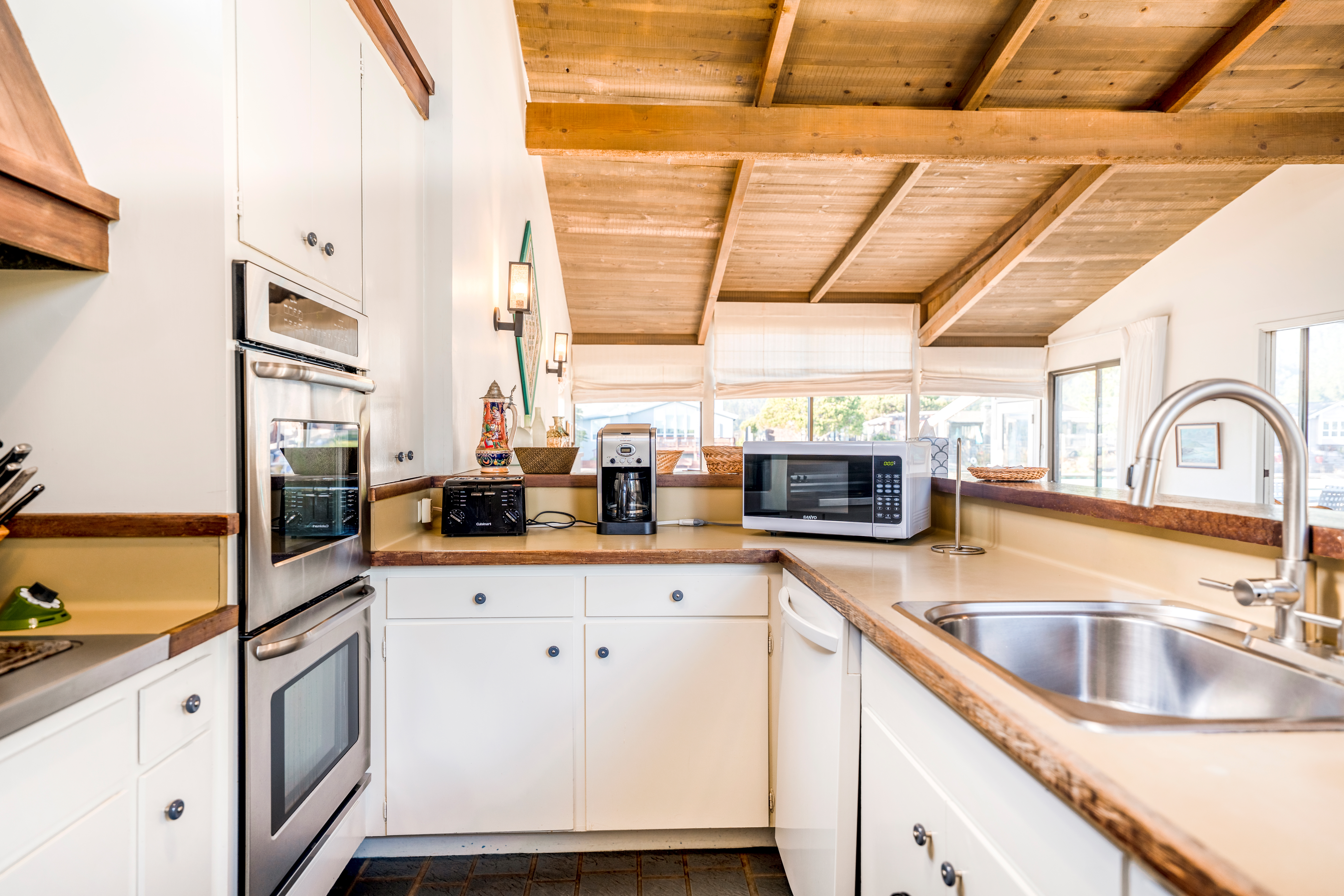 279 Seadrift Road | Photo 10