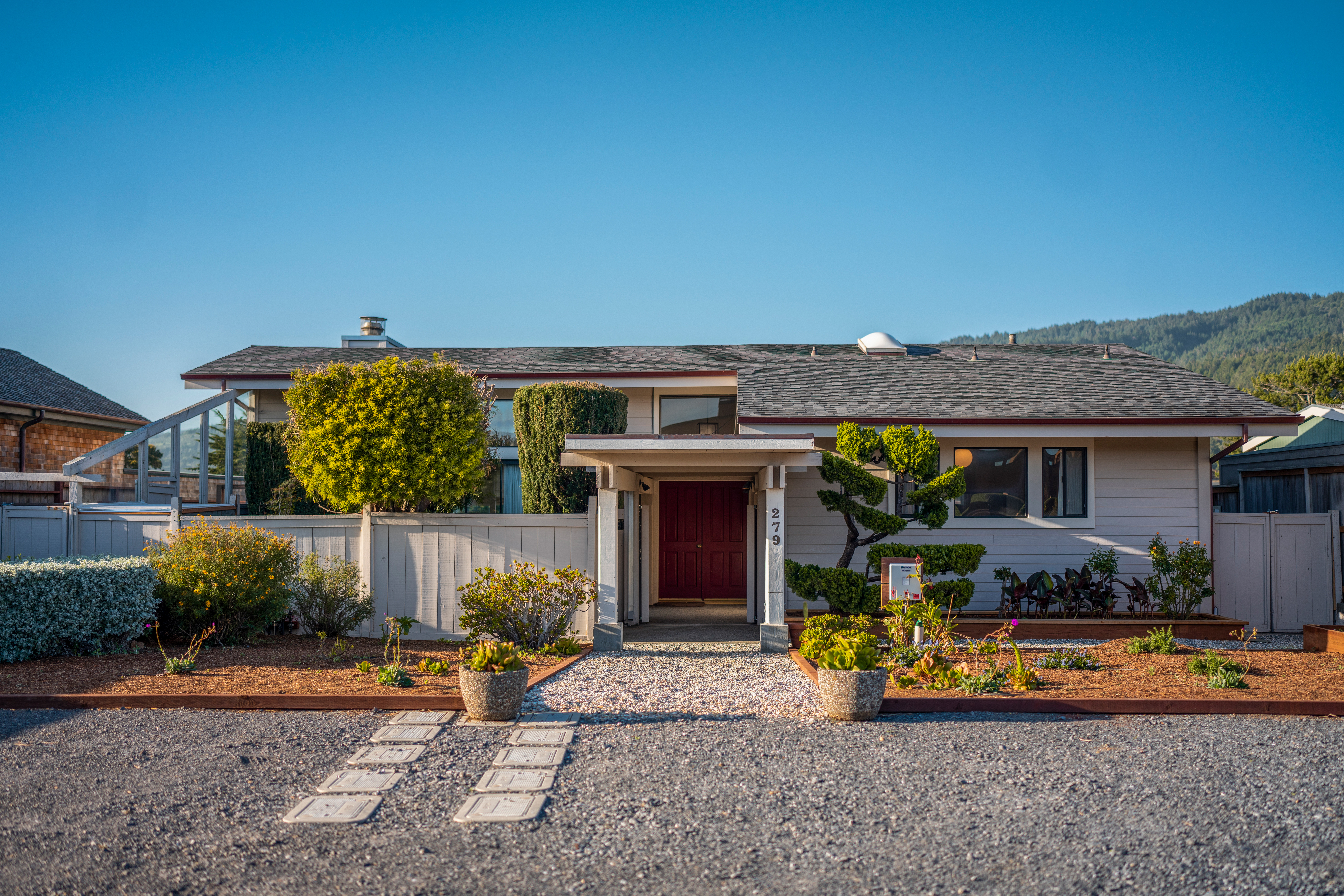 279 Seadrift Road | Photo 3