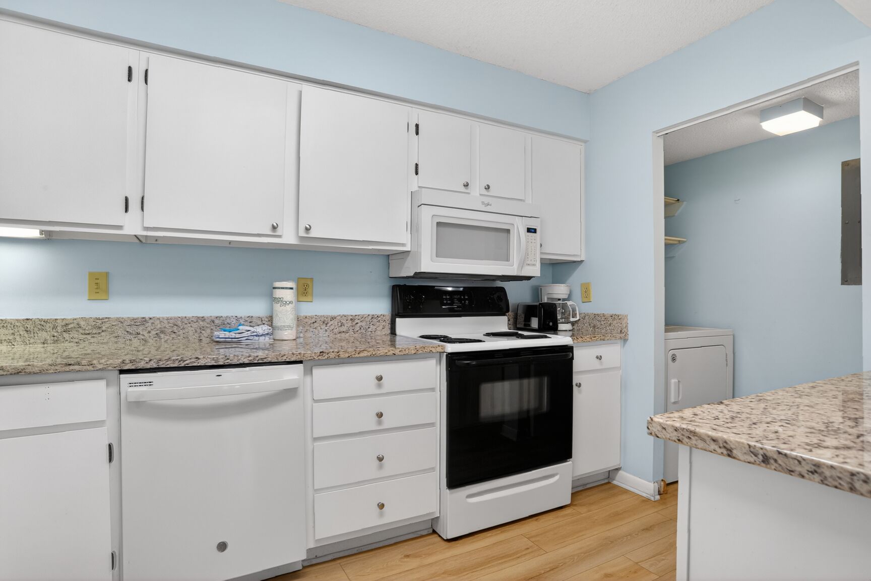 Shorewood 207 | Photo 10