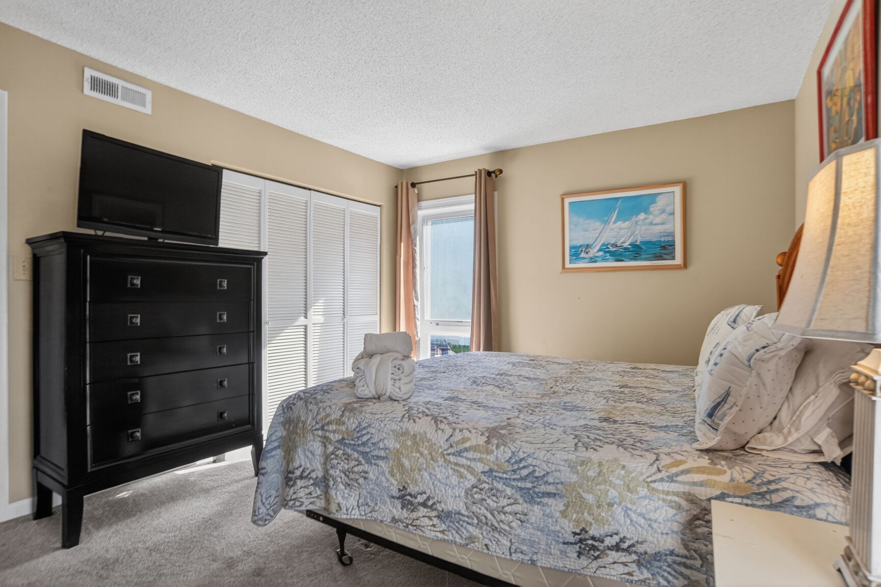 Shorewood 207 | Photo 25