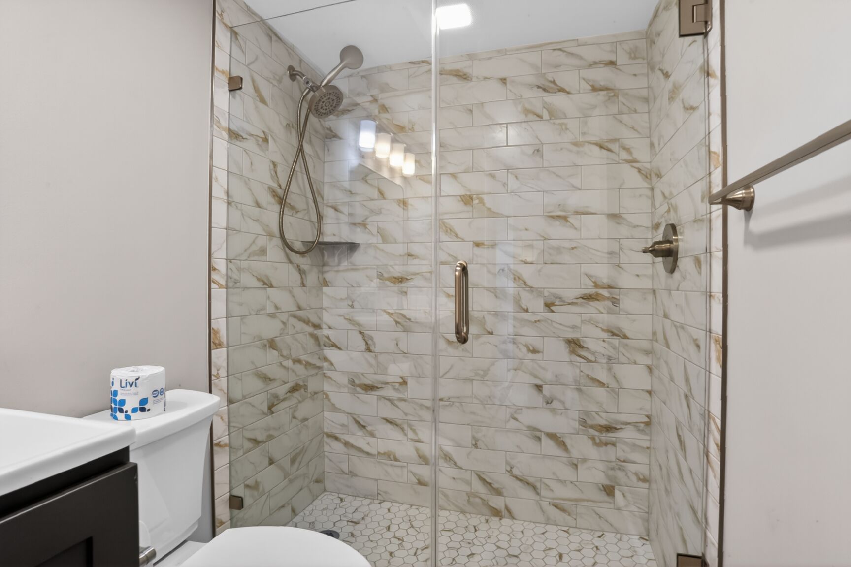 Shorewood 207 | Photo 19