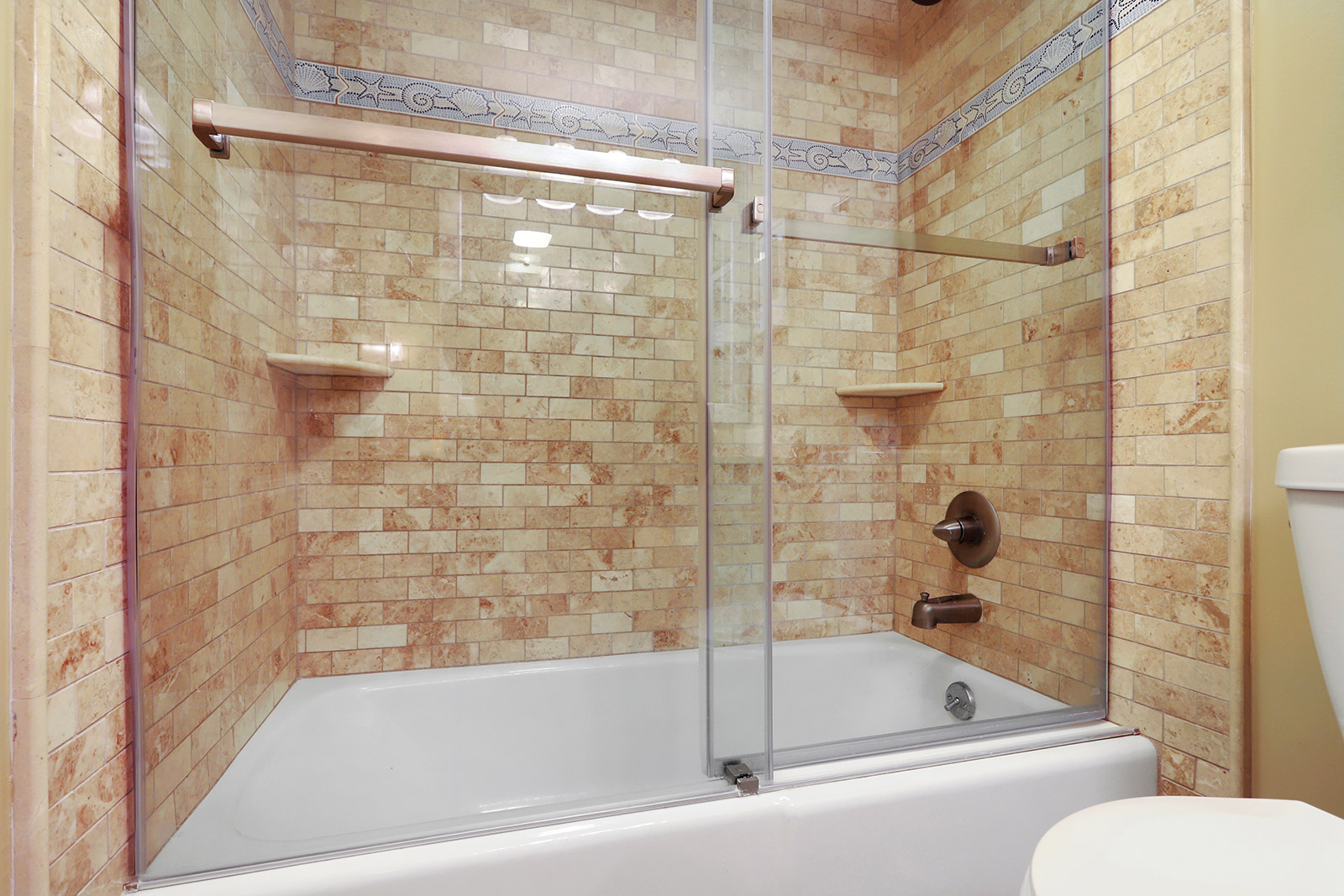 Guest Bath with Tub/Shower Combo