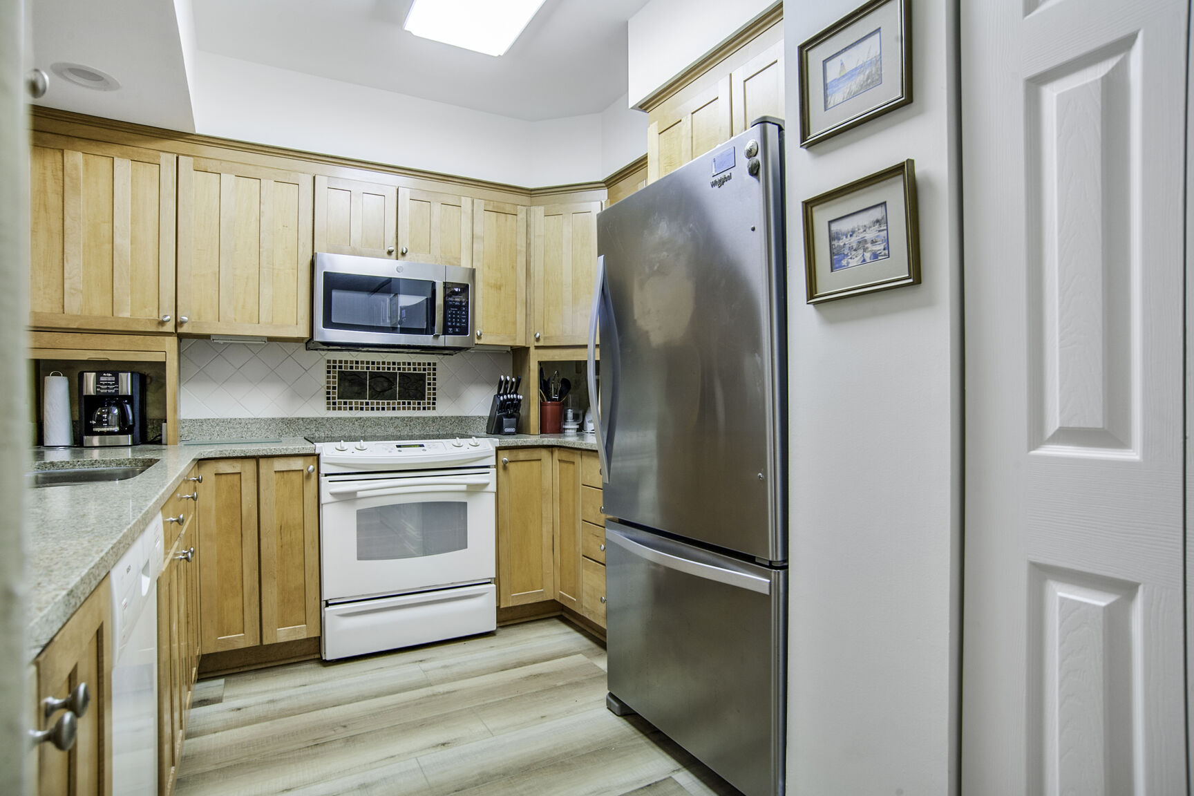 Shorewood 234 | Photo 10