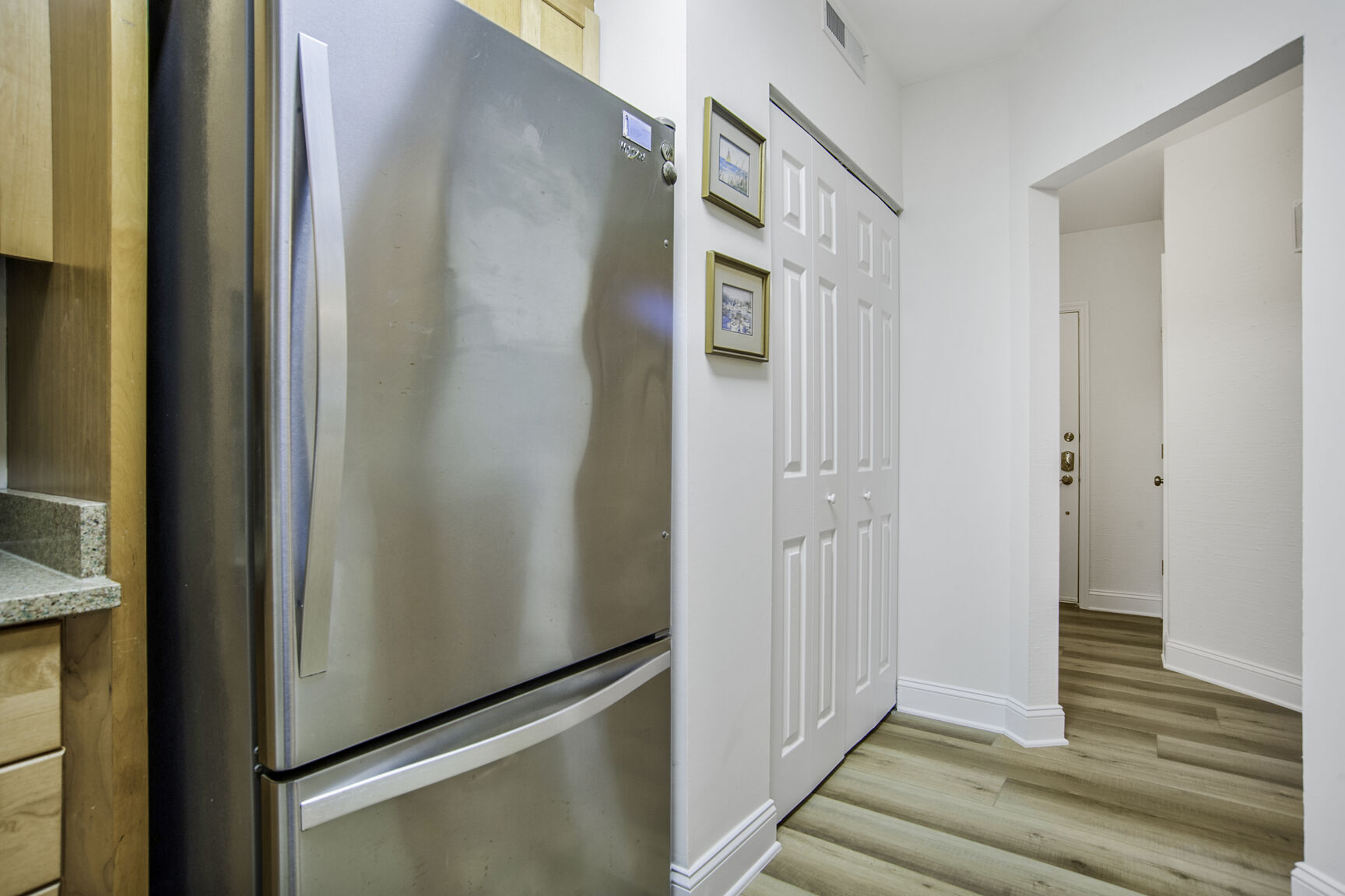 Shorewood 234 | Photo 12