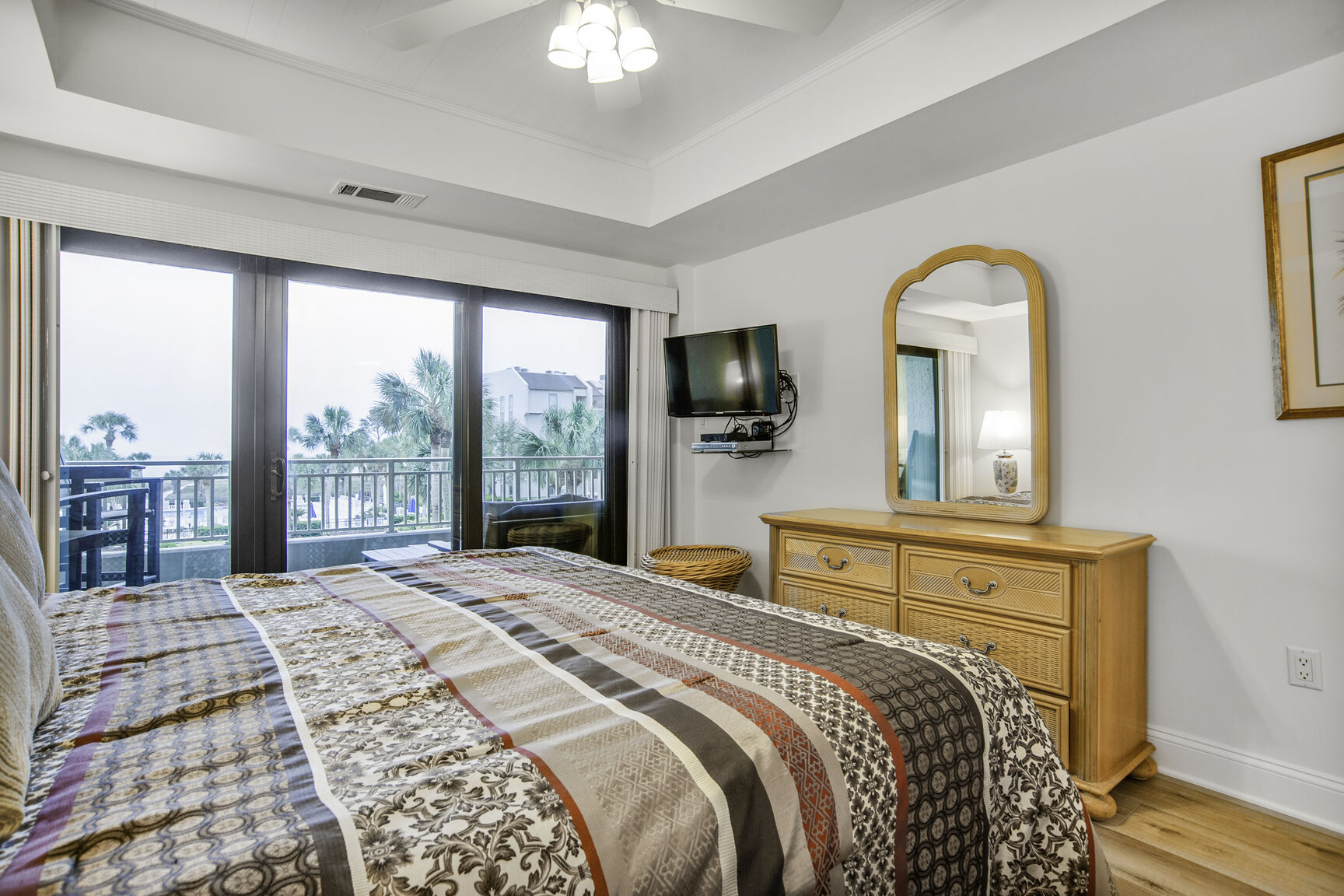 Shorewood 234 | Photo 16