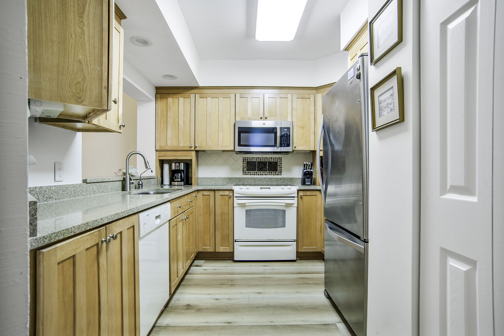 Shorewood 234 | Photo 8