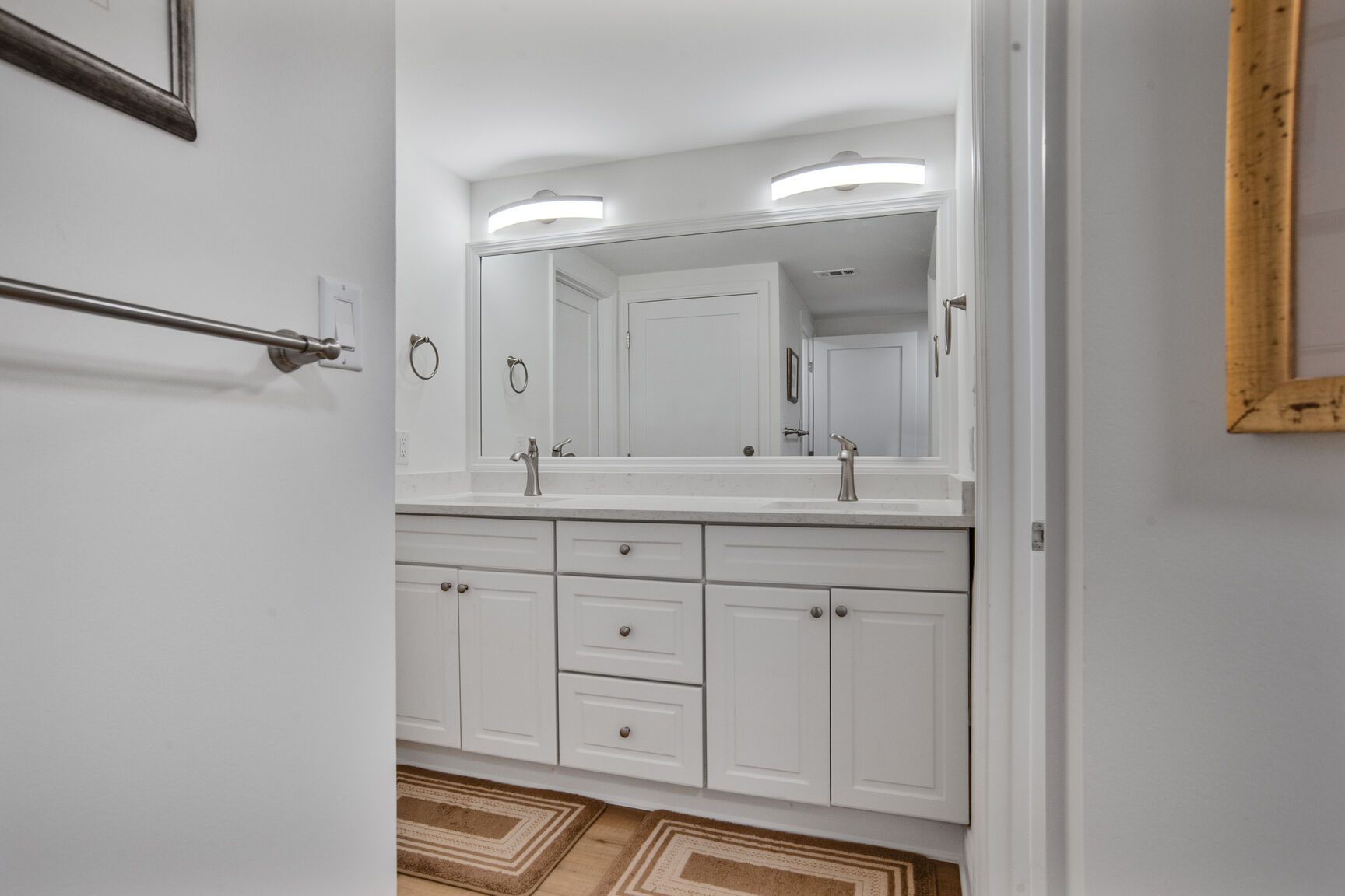 Shorewood 234 | Photo 17