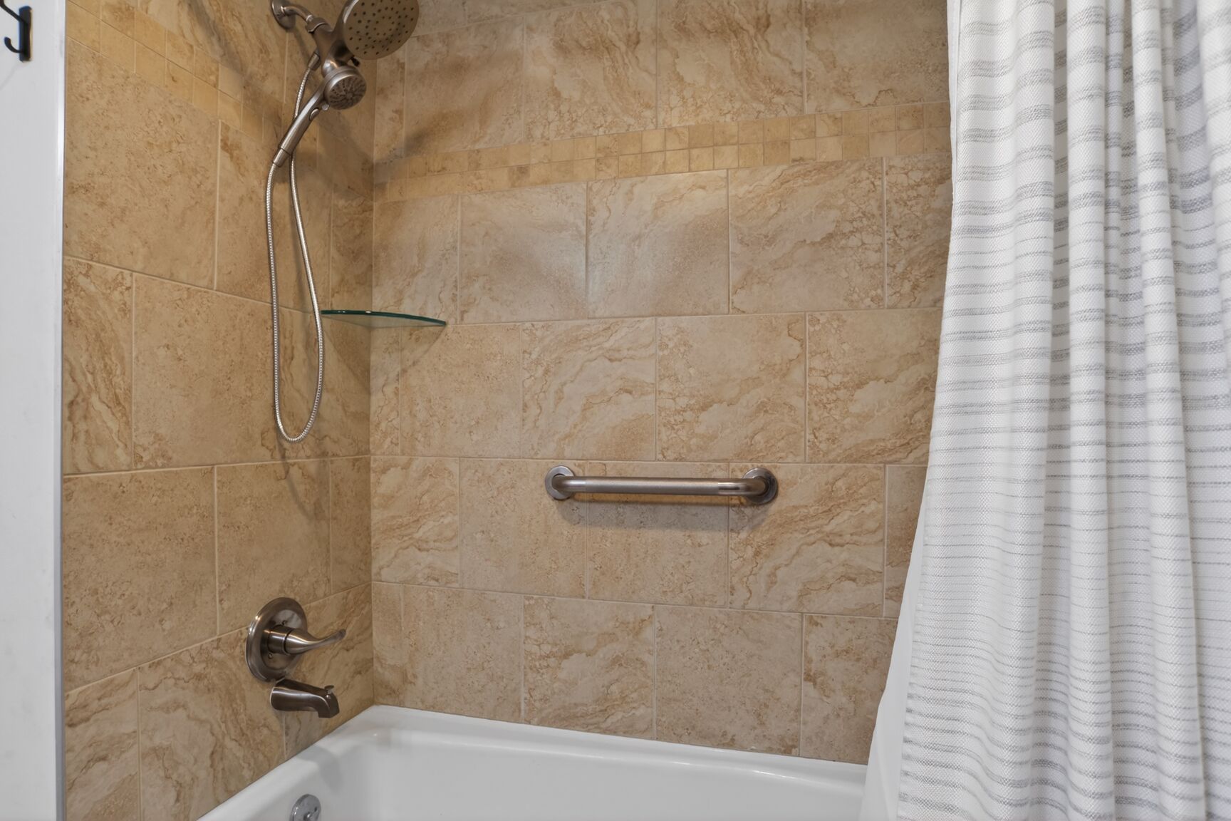 Shorewood 436 | Photo 19