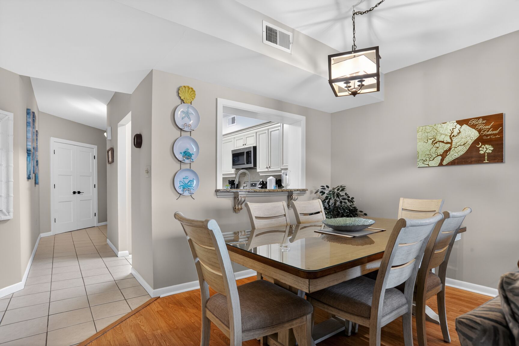 Shorewood 436 | Photo 6