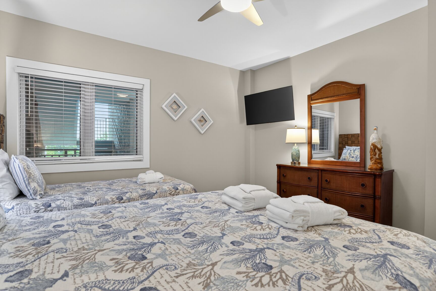 Shorewood 436 | Photo 17