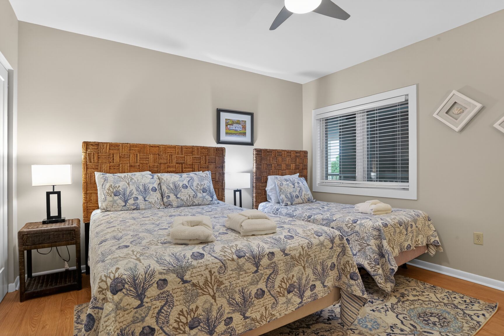 Shorewood 436 | Photo 16