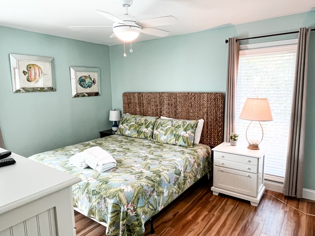 Shorewood 201 | Photo 26