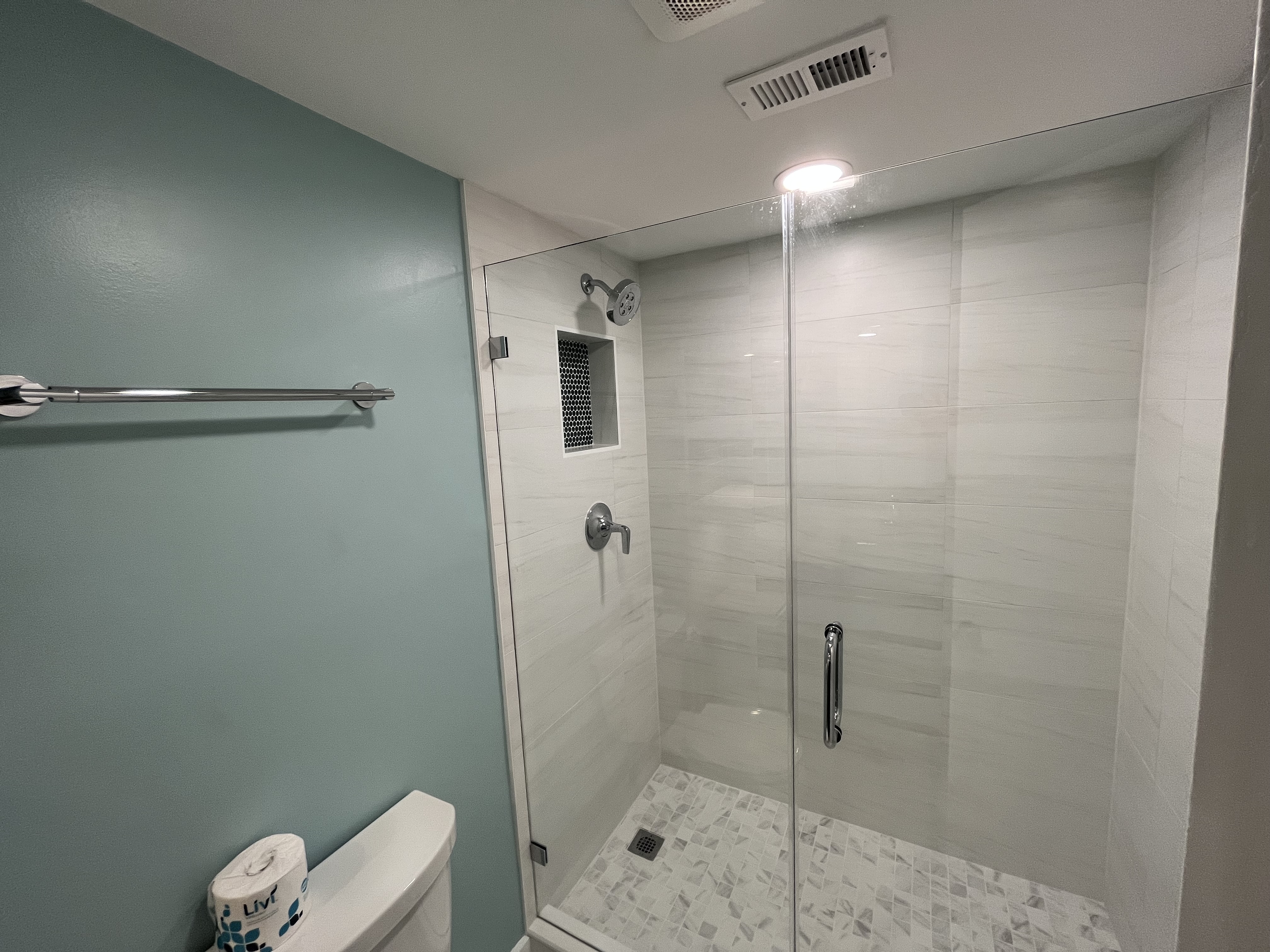 Shorewood 201 | Photo 28