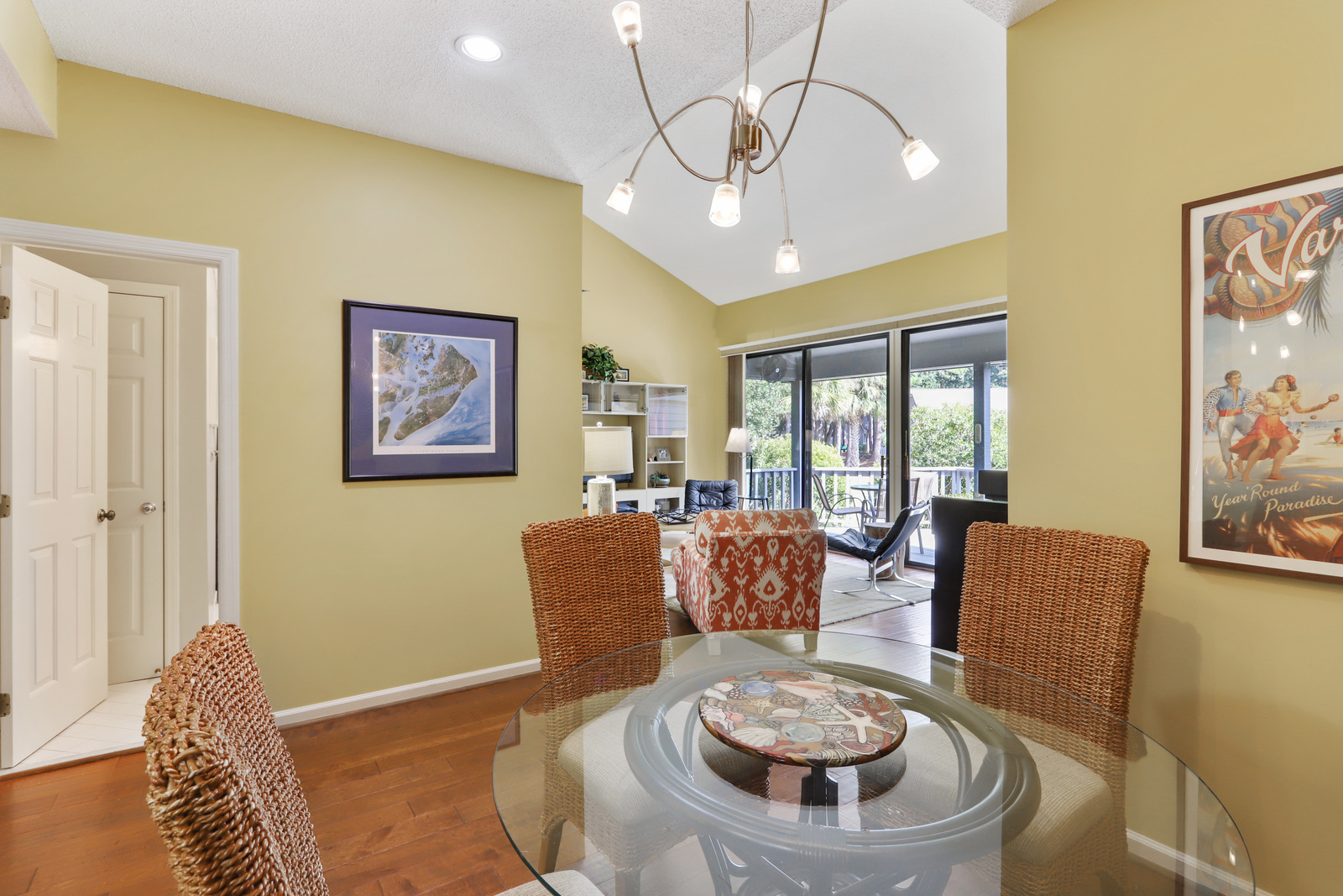 Lake Forest 3303 | Photo 5