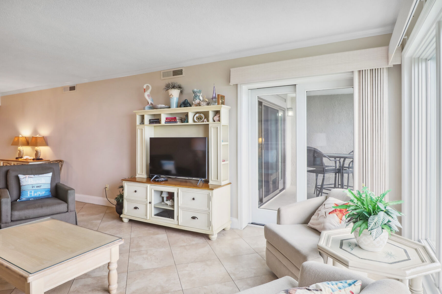 Shorewood 403 | Photo 3