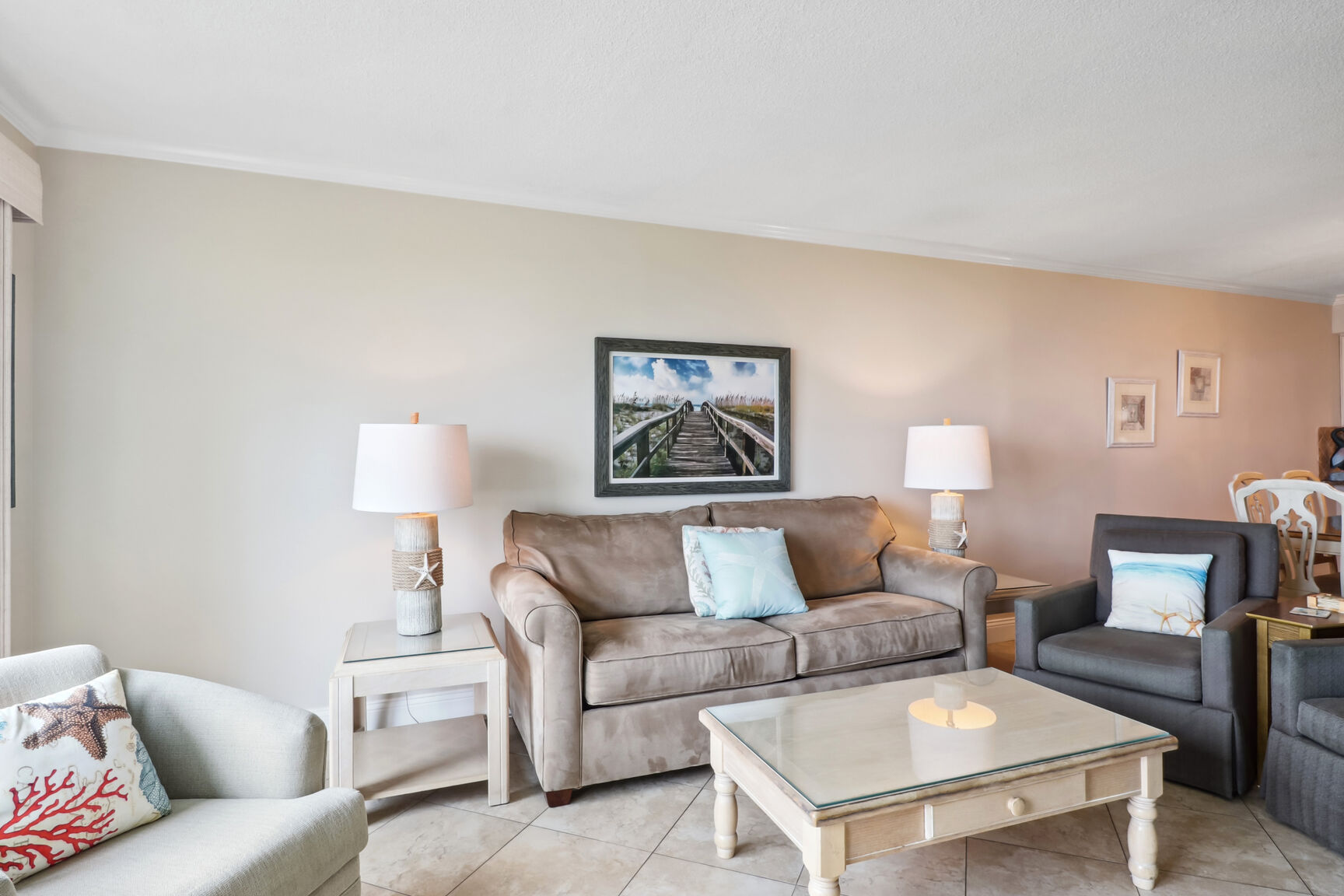 Shorewood 403 | Photo 4