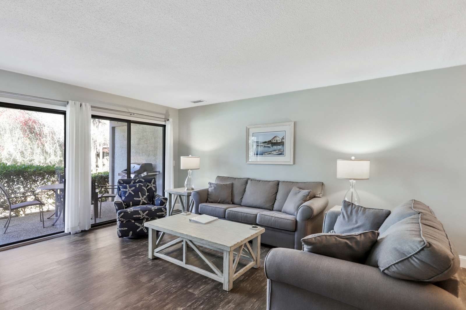 Living room 2