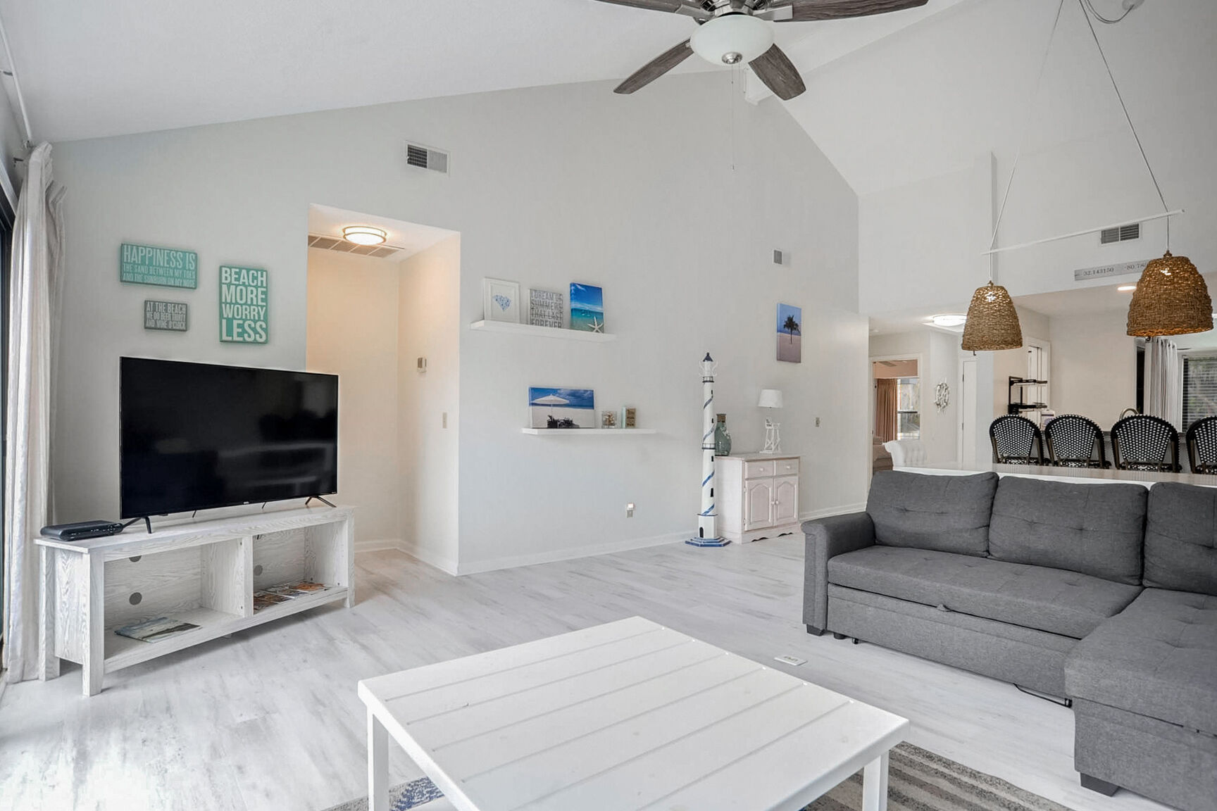 Lake Forest 3321 | Photo 3