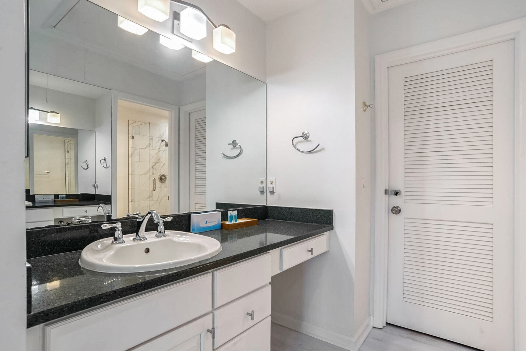 Lake Forest 3321 | Photo 14