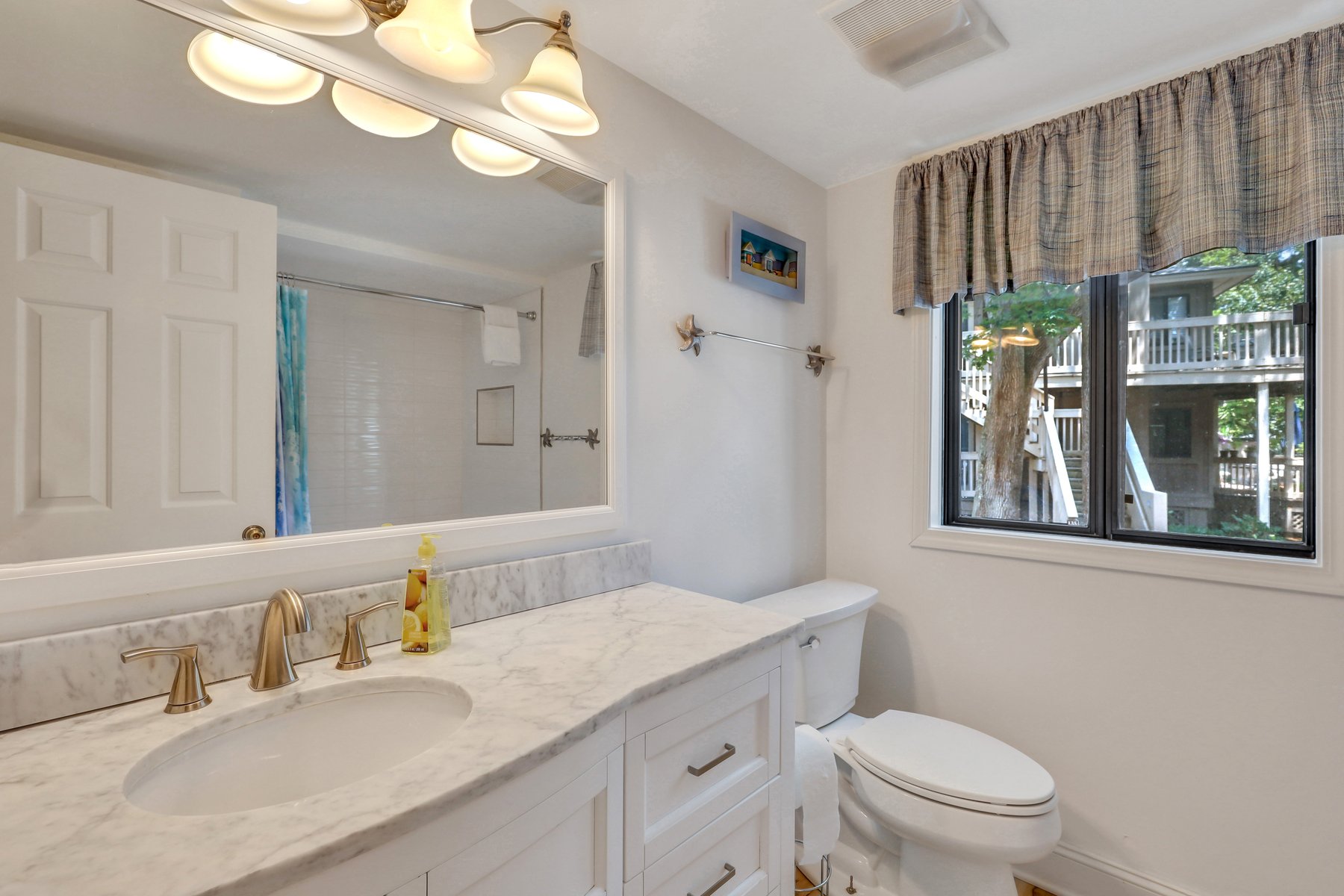 Main Bathroom