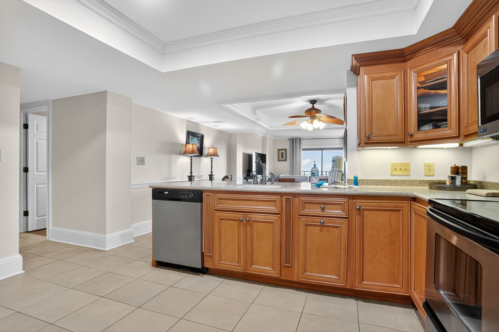 Ocean One 403 | Photo 12
