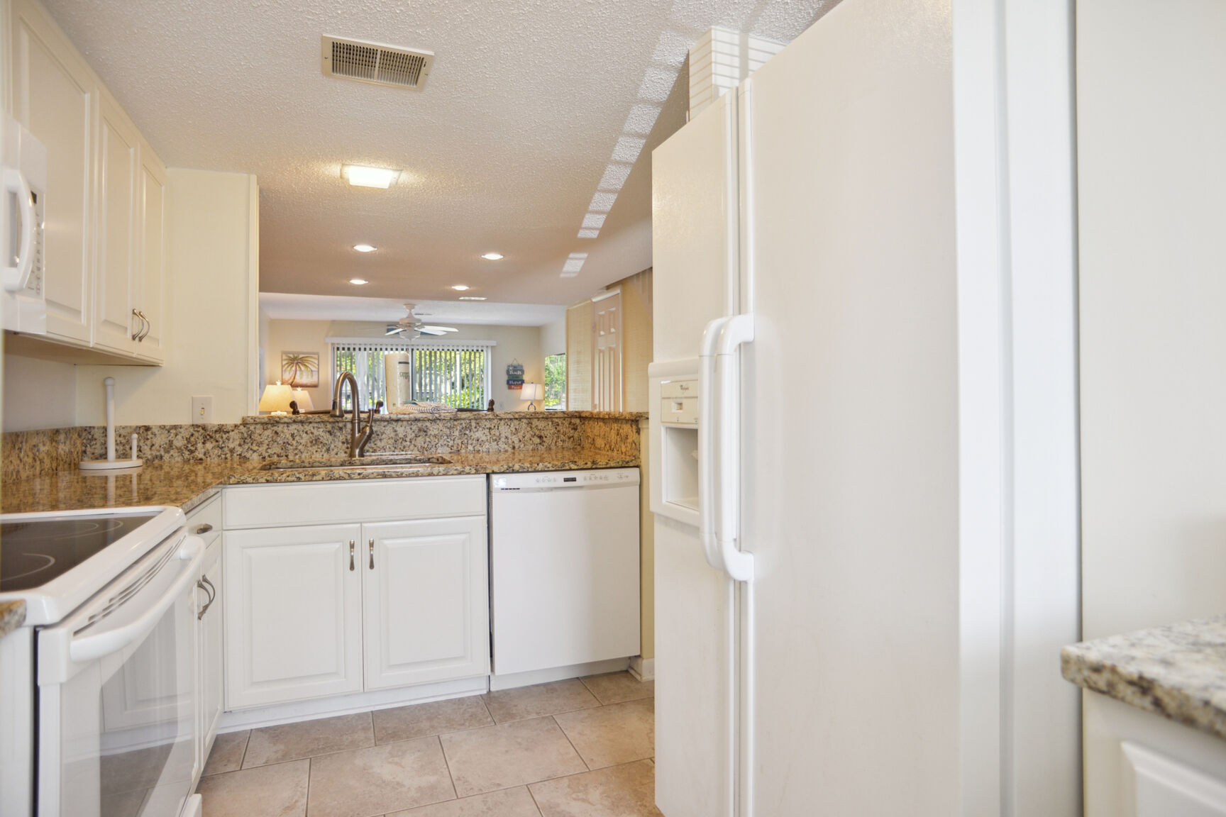 Surf Court 22 | Photo 11
