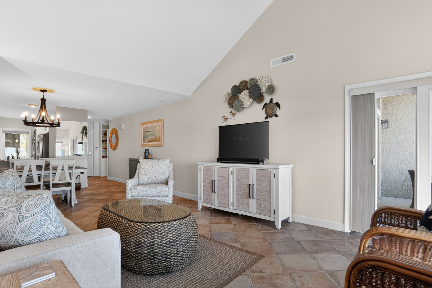 Shorewood 505 | Photo 3
