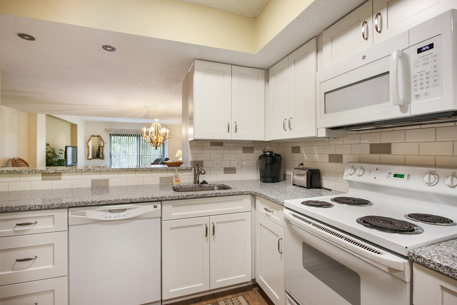 Ocean One 406 | Photo 7