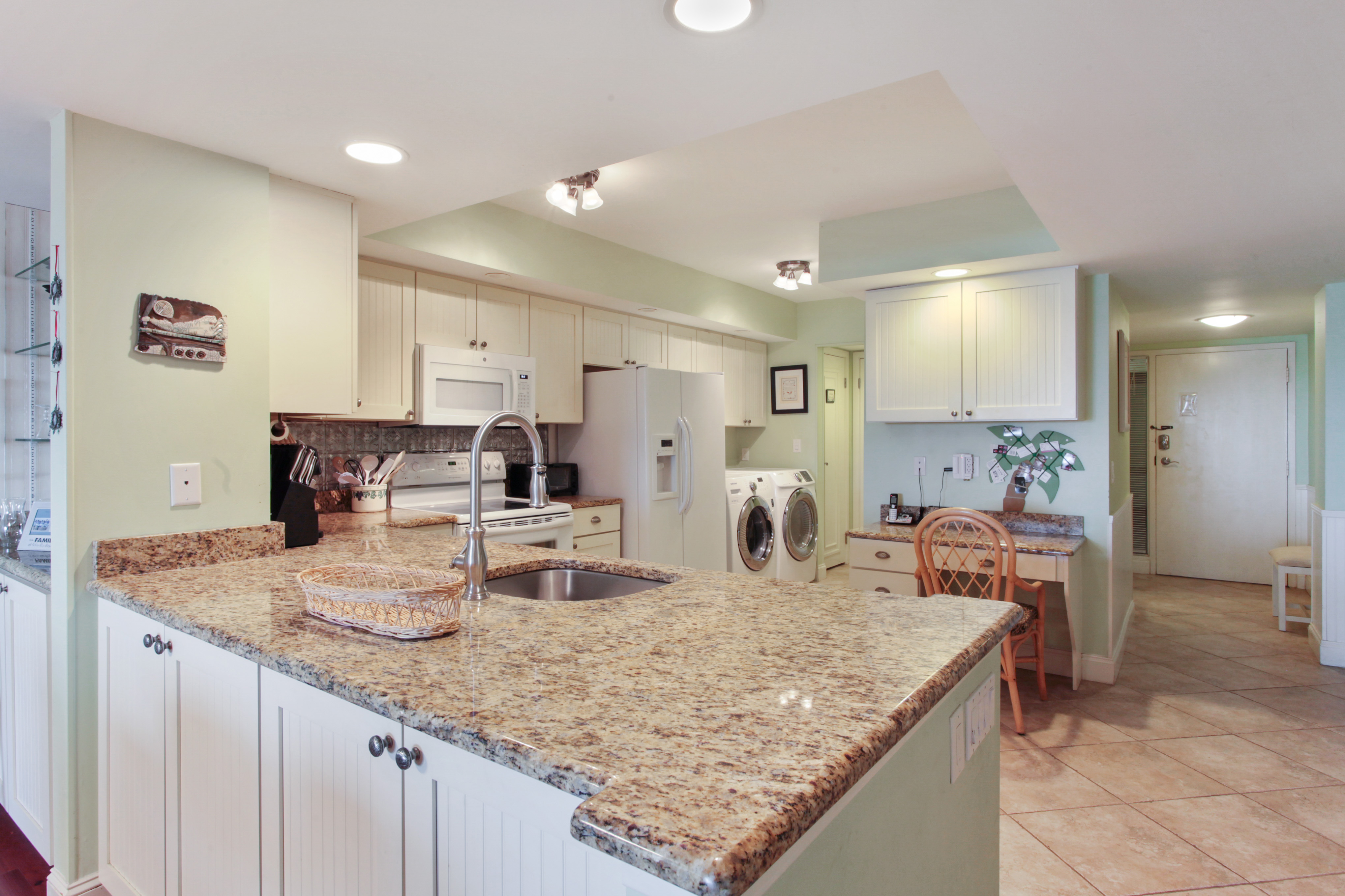 Ocean One 419 | Photo 6