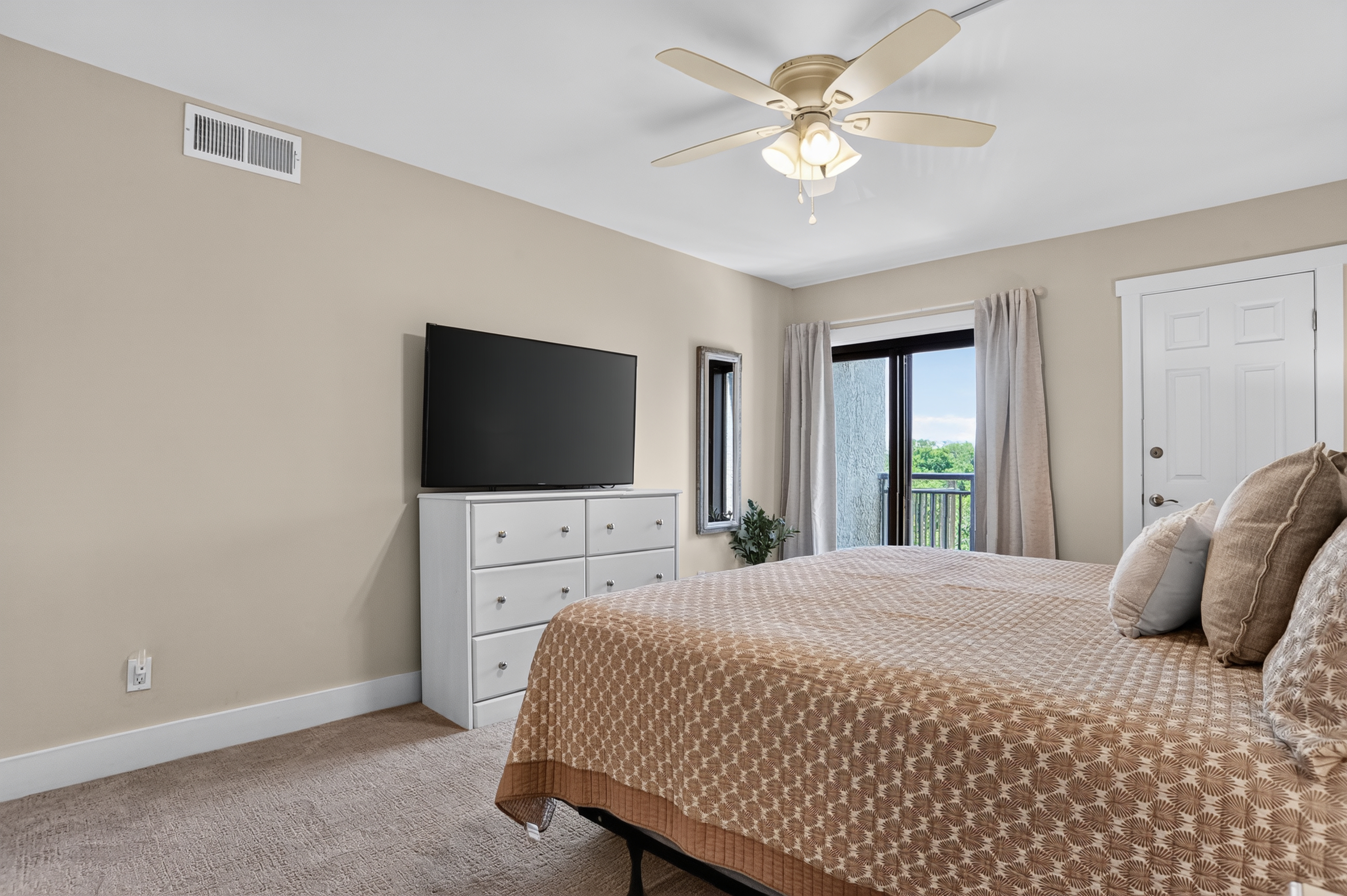 Ocean One 504 | Photo 14