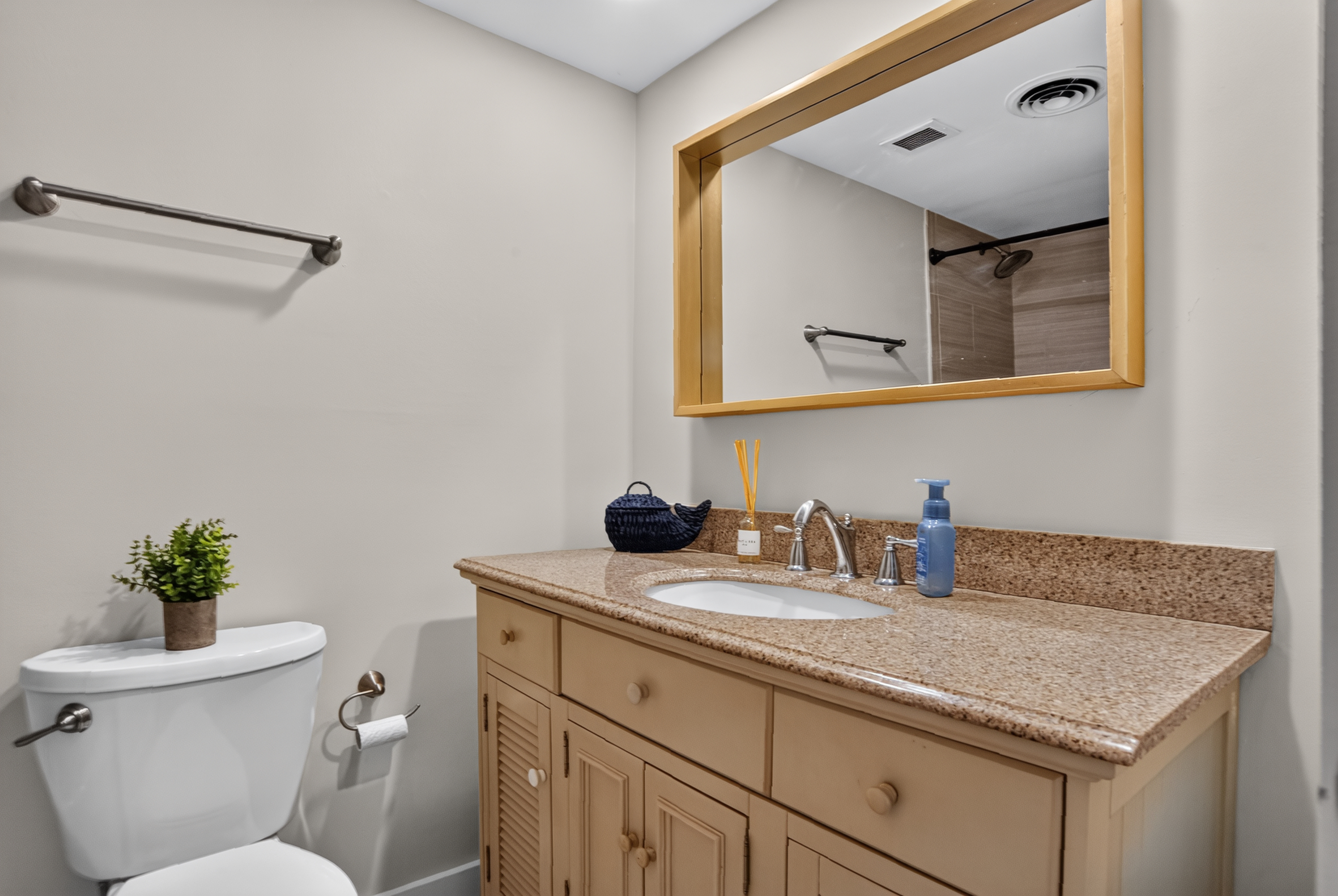 Ocean One 504 | Photo 16