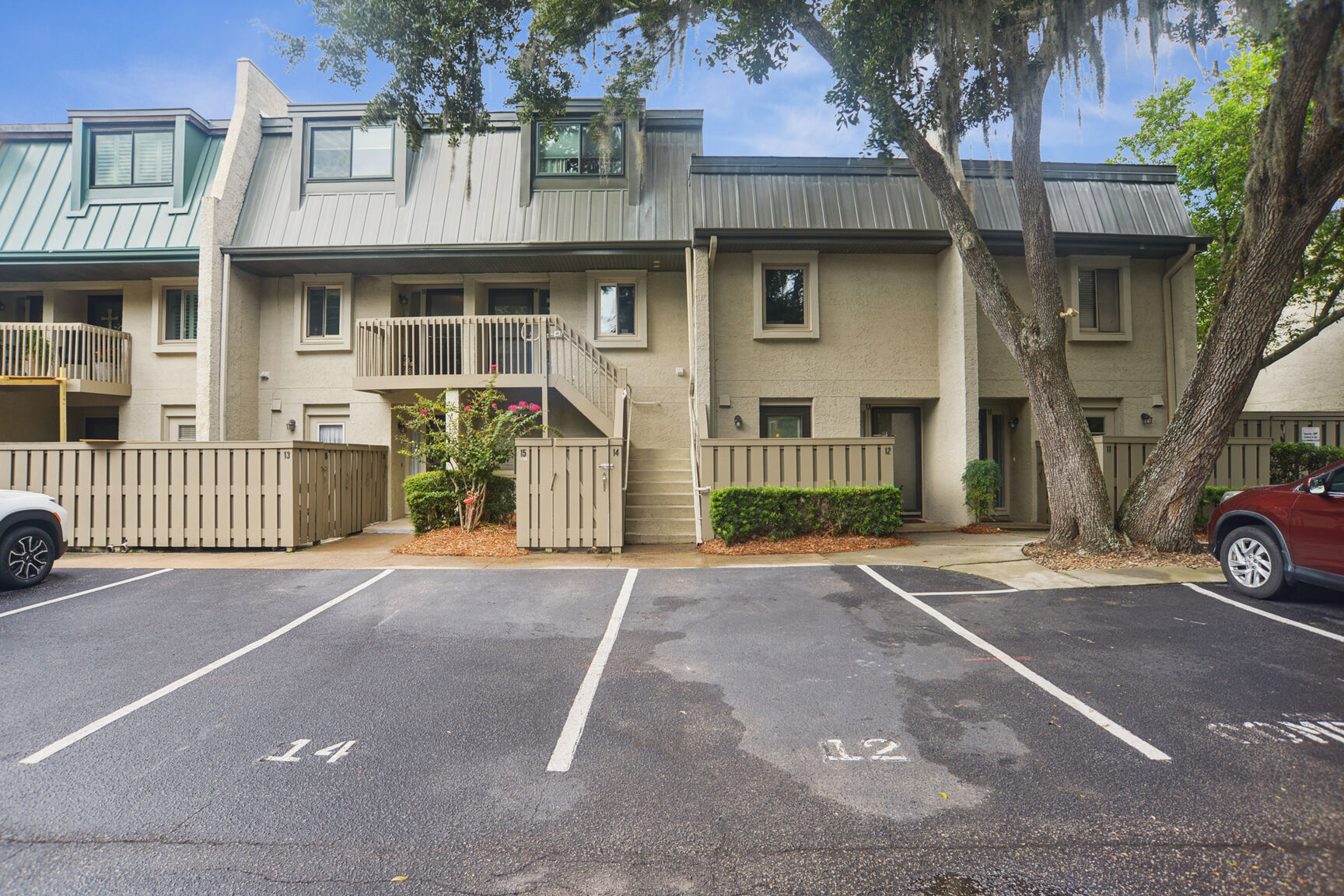 Surf Court 14 | Photo 26