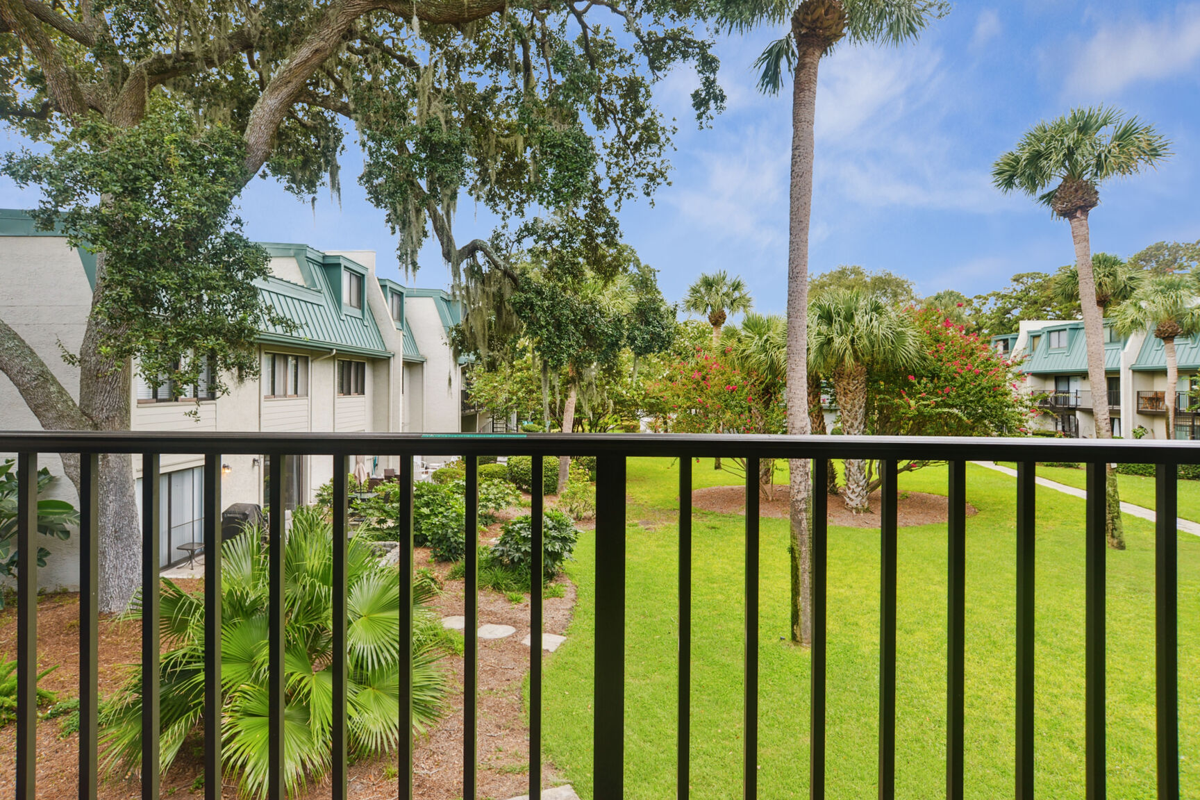 Surf Court 14 | Photo 21