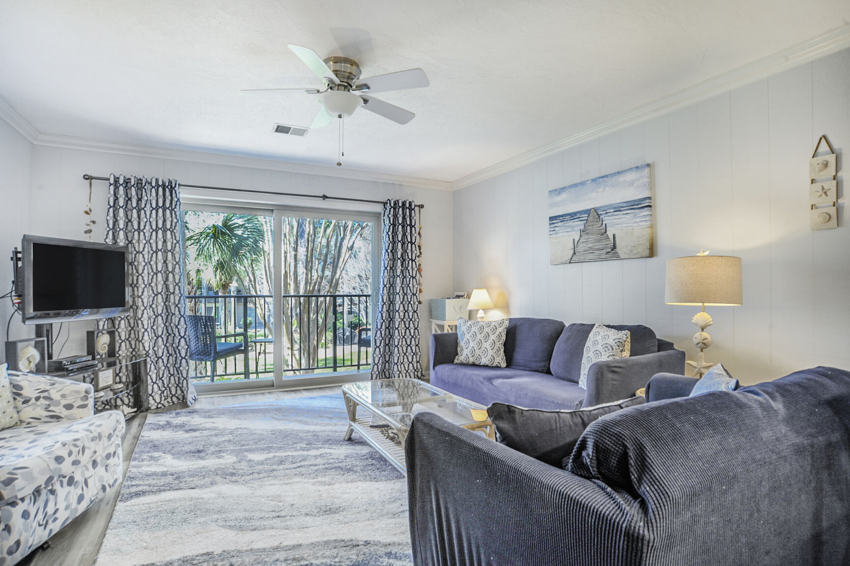Surf Court 66 | Photo 1